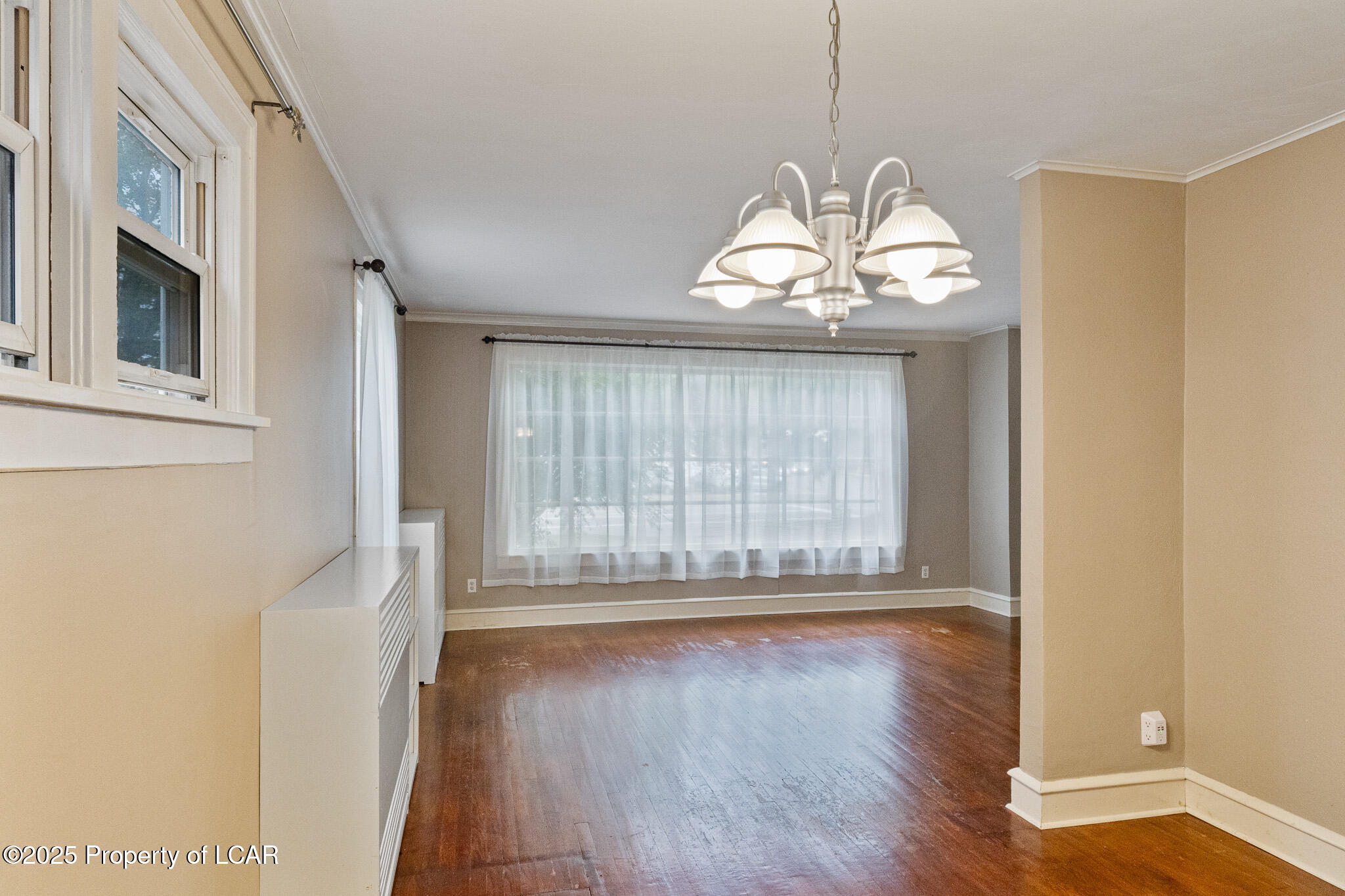 Forty Fort, Pennsylvania 18704, United States, 6 Bedrooms Bedrooms, ,4 BathroomsBathrooms,Residential,Pending,218275