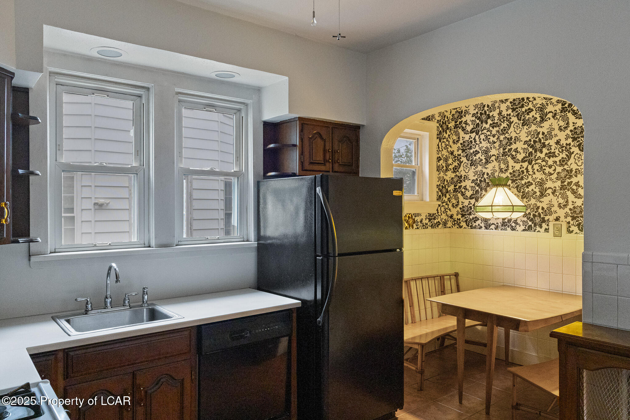 Forty Fort, Pennsylvania 18704, United States, 6 Bedrooms Bedrooms, ,4 BathroomsBathrooms,Residential,Pending,218275