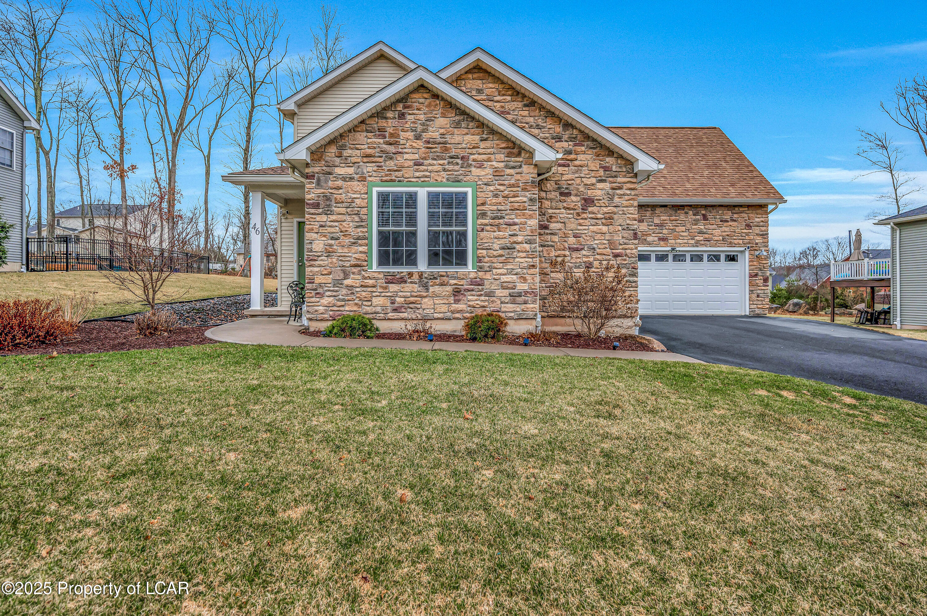 46 Woodcrest Avenue, Mountain Top, Pennsylvania image 2