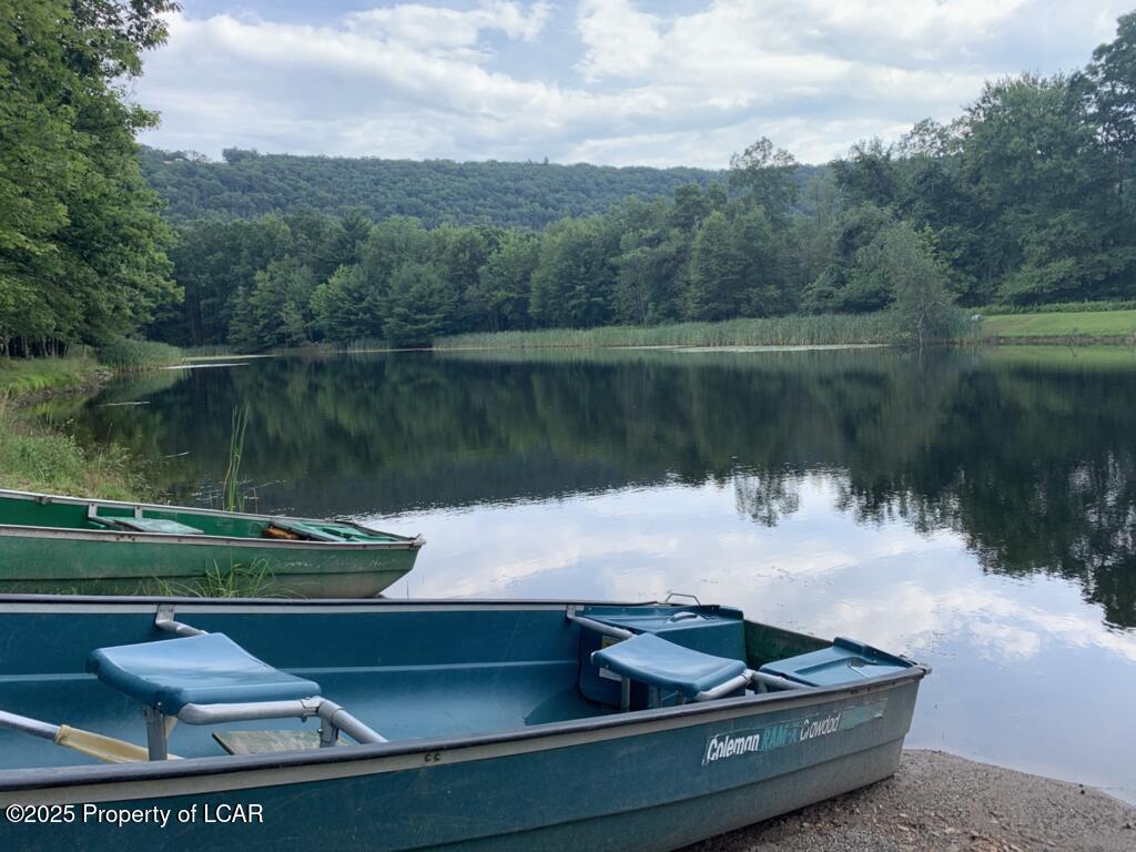 1963 W Spring Mountain Drive, Zion Grove, Pennsylvania image 2