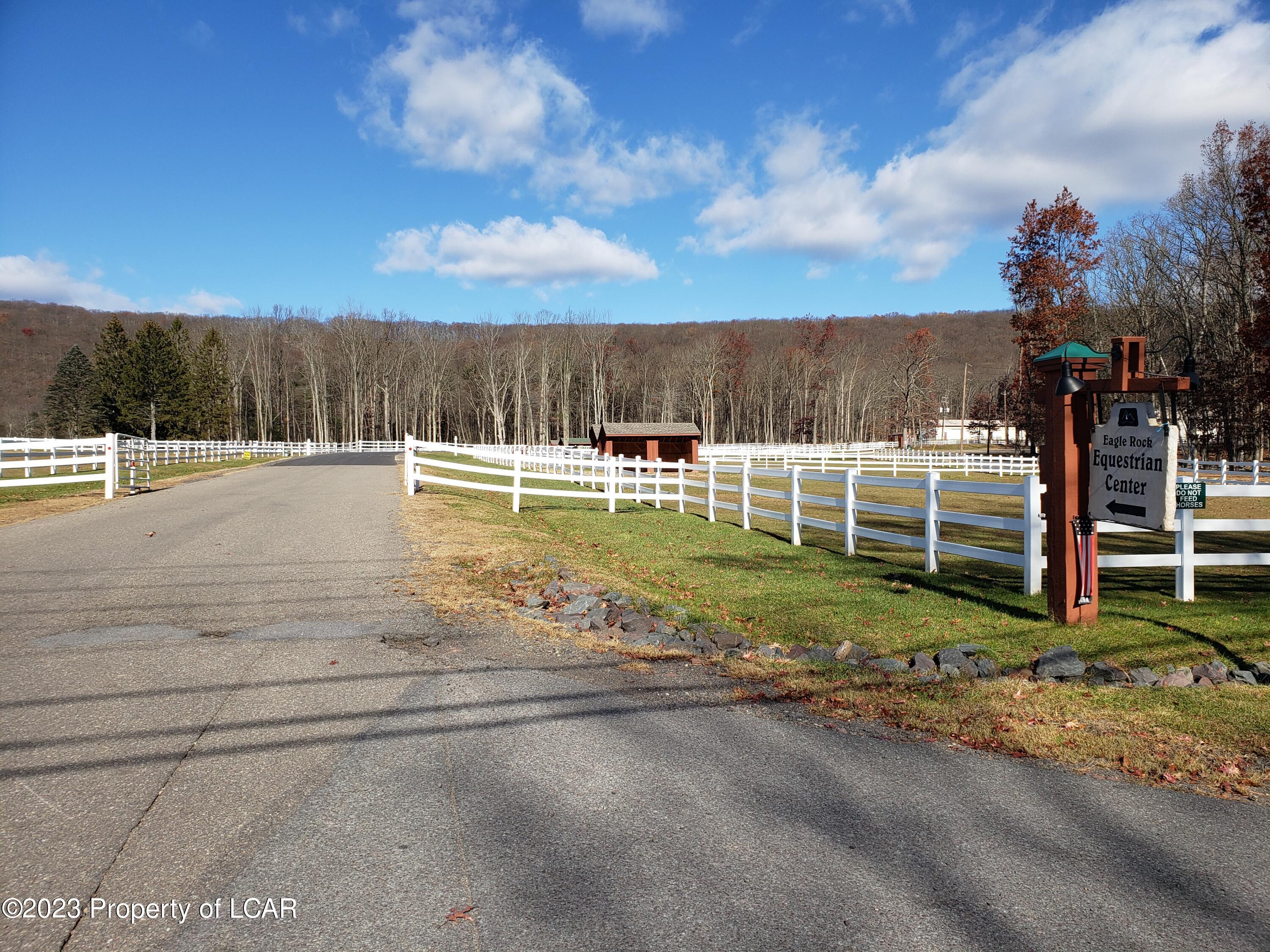 Creekside Drive, Hazleton, Pennsylvania image 20