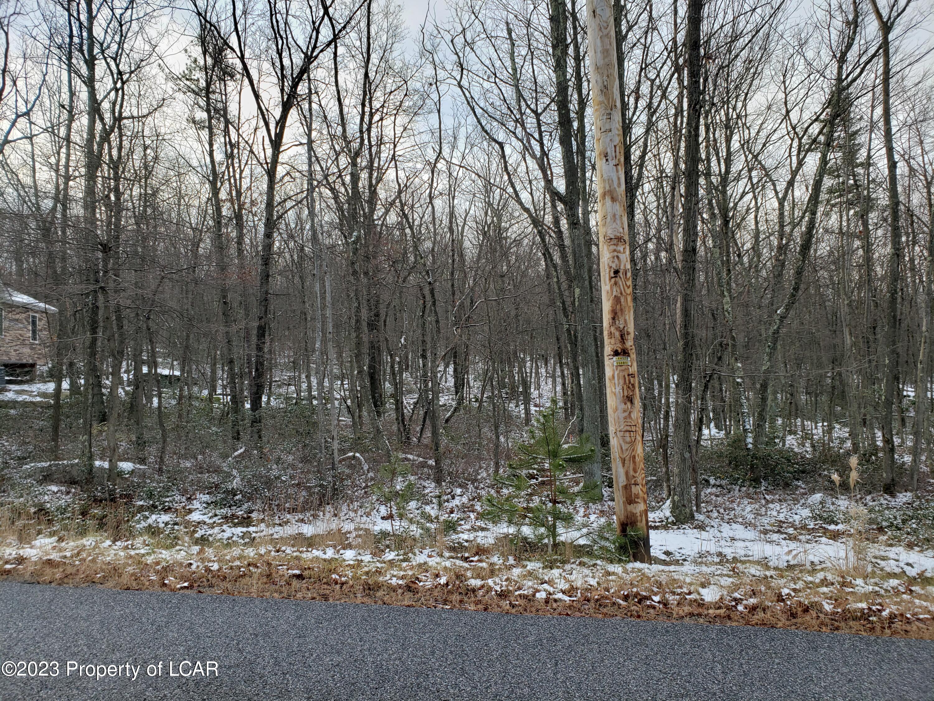 Creekside Drive, Hazleton, Pennsylvania image 4