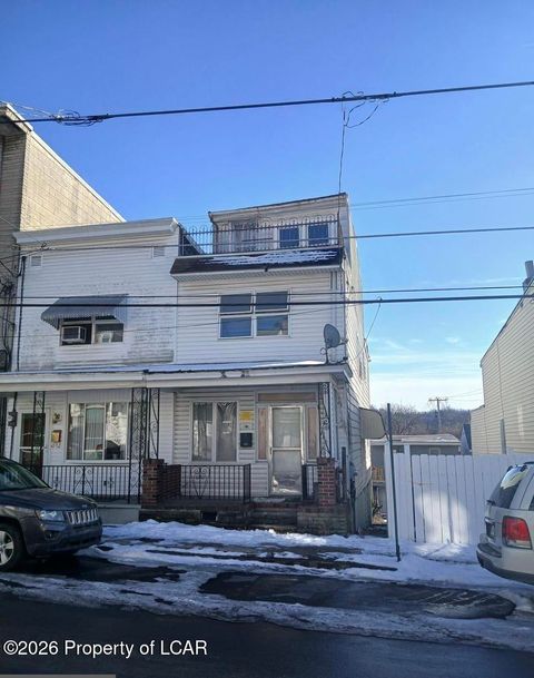 Homes For Sale - 532 Coal Street<br/> Shenandoah, PA 17976