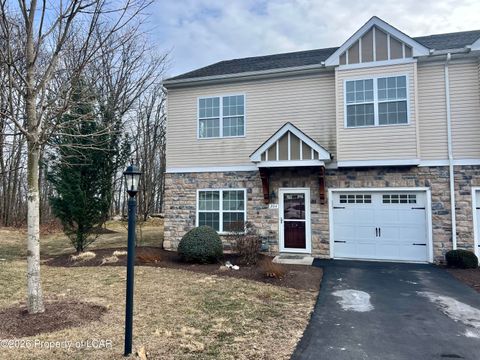 Apartment For Sale - 204 Thomas Lane<br/> Hazleton, PA 18202