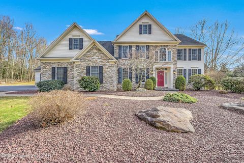 Homes For Sale - 436 Larchmont Way Way<br/> Mountain Top, PA 18707