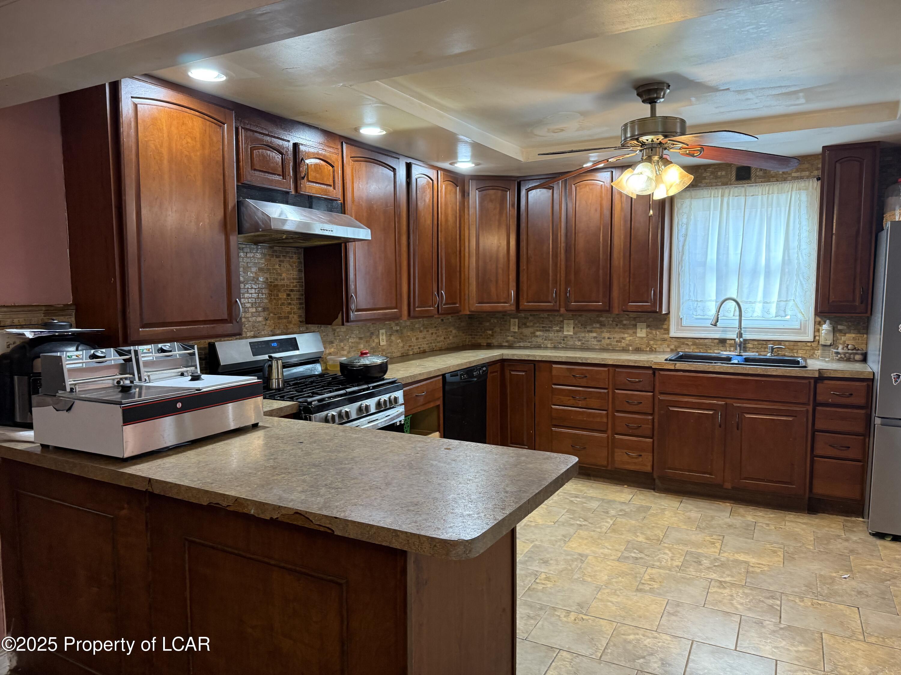 697 Laurel Street, Hazleton, Texas image 3