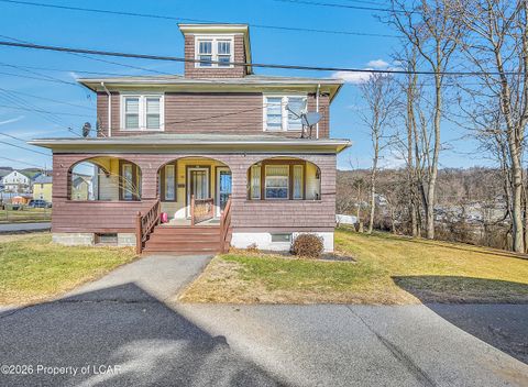 Homes For Sale - 101 1st Street<br/> Lakeville, PA 18651