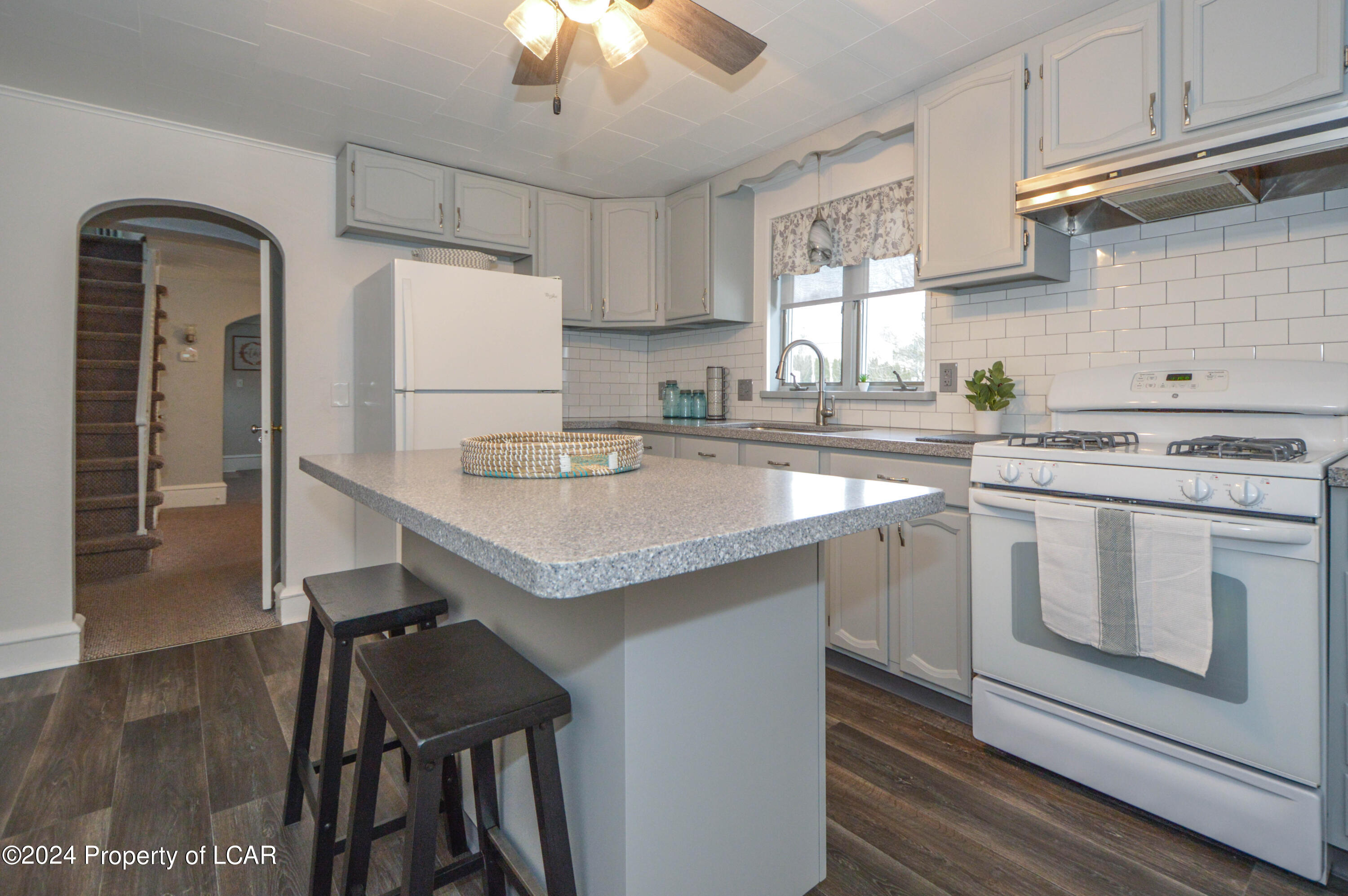 Dallas, Pennsylvania 18612, United States, 2 Bedrooms Bedrooms, ,1 BathroomBathrooms,Residential,Active,147692