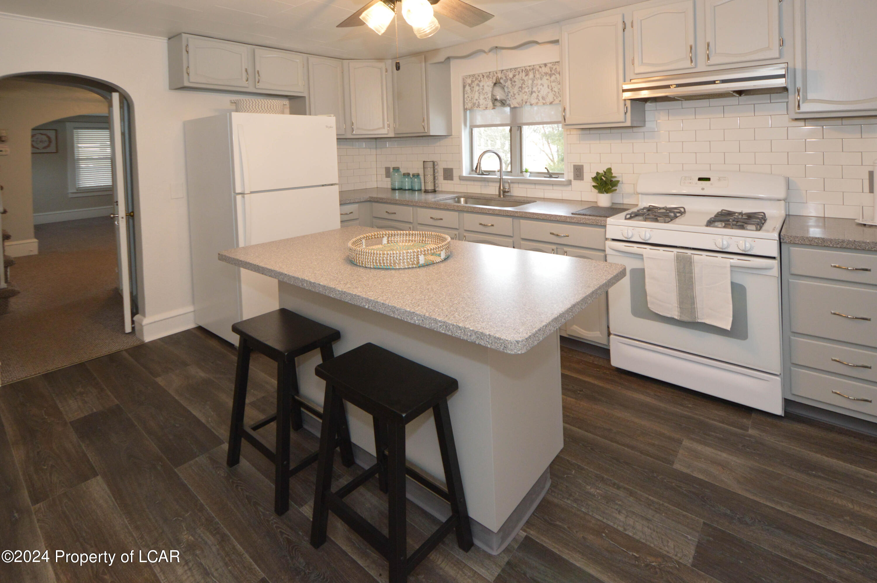 Dallas, Pennsylvania 18612, United States, 2 Bedrooms Bedrooms, ,1 BathroomBathrooms,Residential,Active,147692