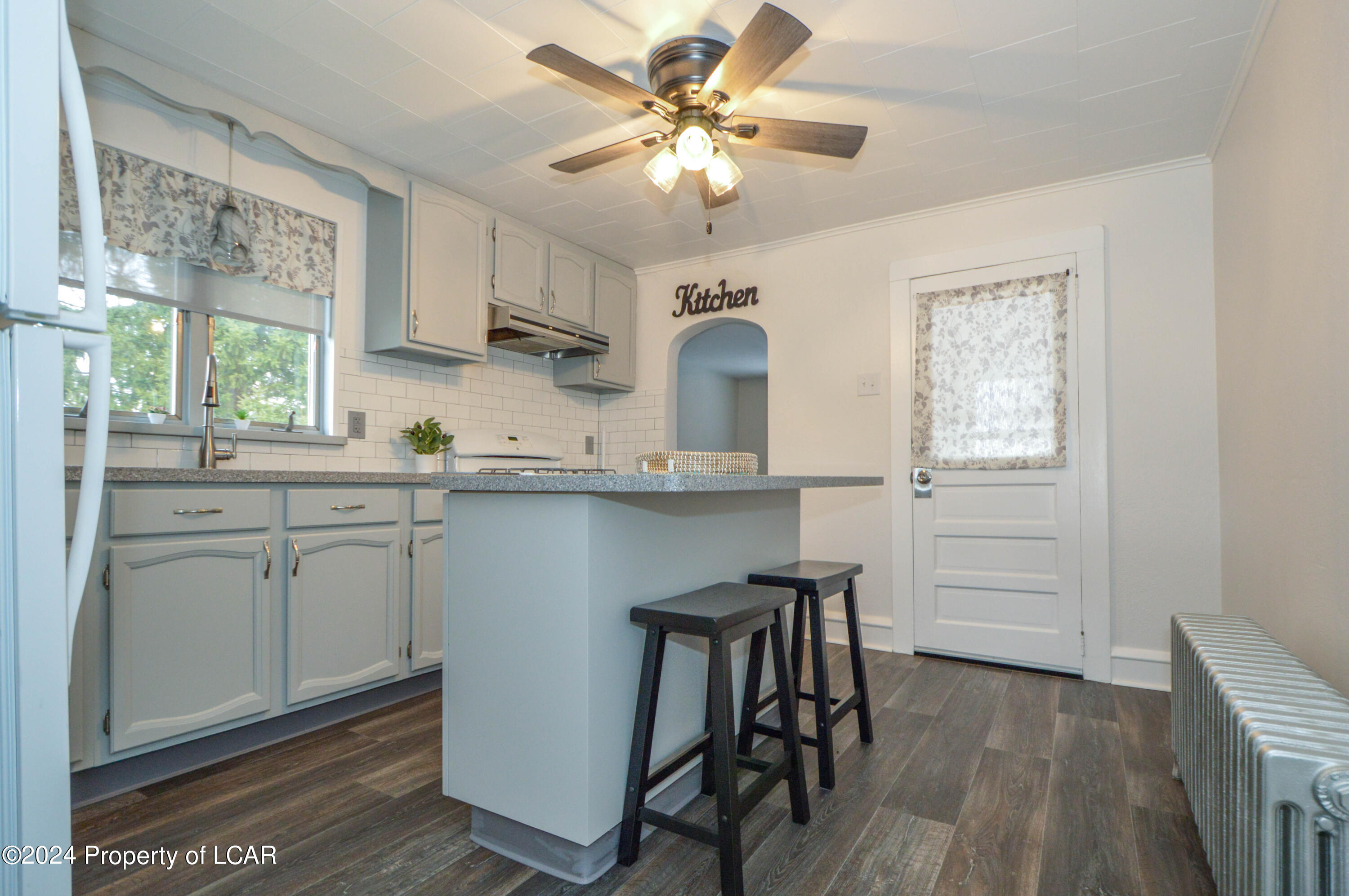 Dallas, Pennsylvania 18612, United States, 2 Bedrooms Bedrooms, ,1 BathroomBathrooms,Residential,Active,147692