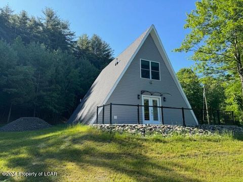 Homes For Rent - 452 Lake Catalpa Road<br/> Luzerne County, Dallas, PA 18612