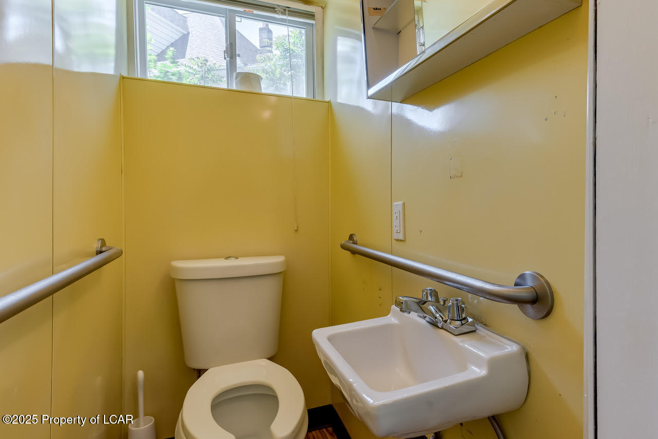 400 W Carey Avenue #4, Wilkes-Barre, Texas image 24