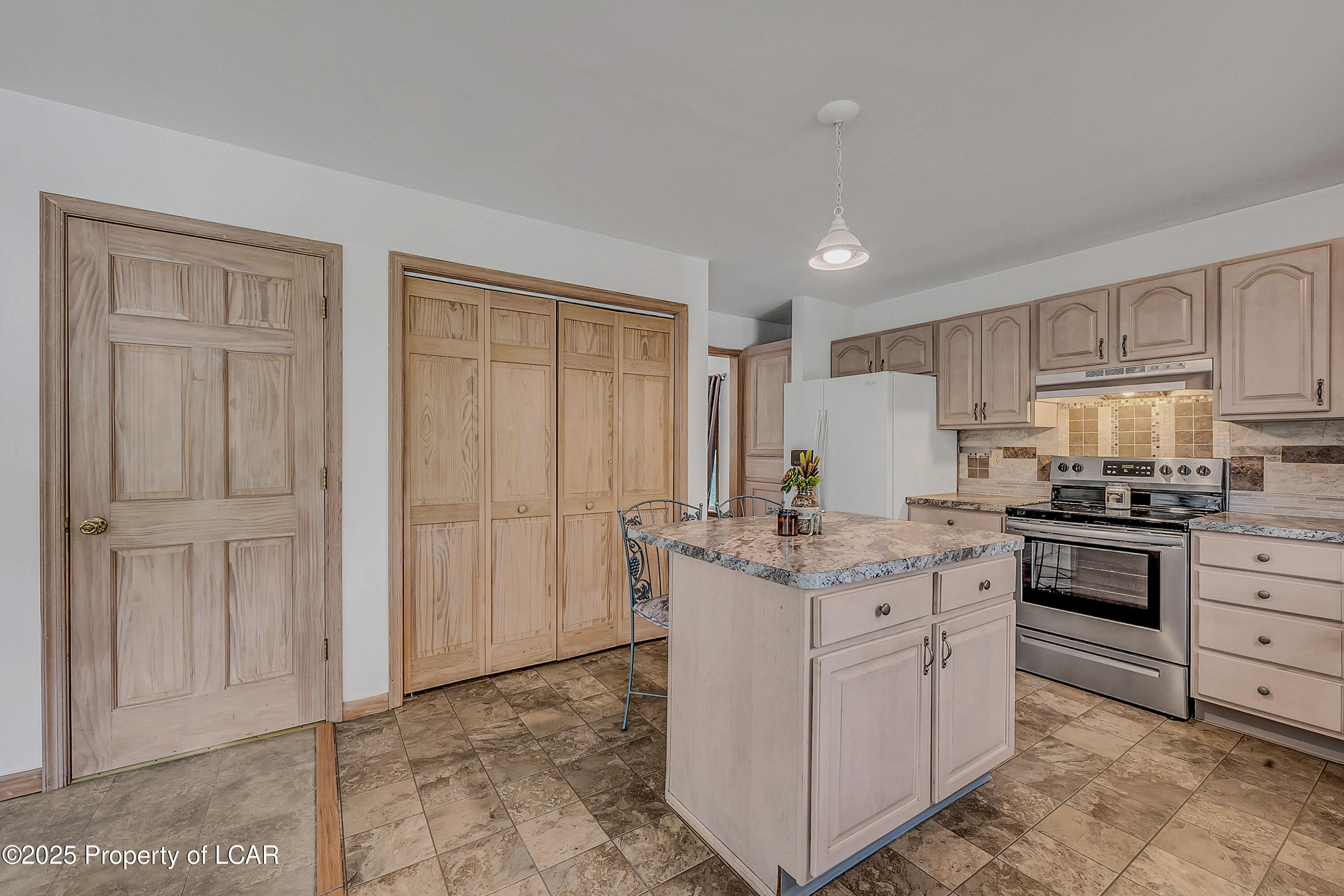 288 Terrace Avenue, Trucksville, Idaho image 16