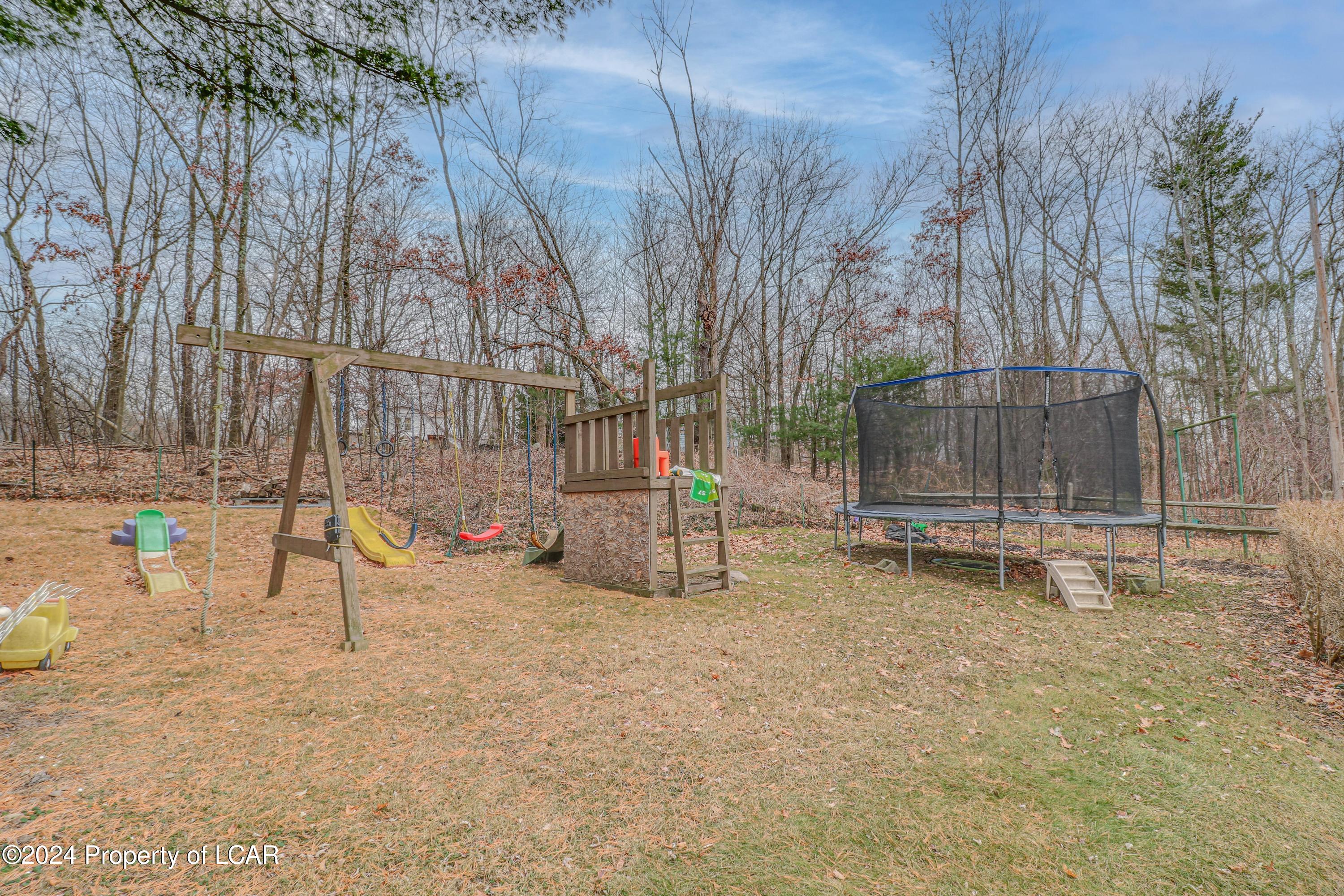586 Main Road, Mountain Top, Pennsylvania image 28