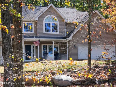 Homes For Sale - 115 Greystone Drive<br/> Mountain Top, PA 18707