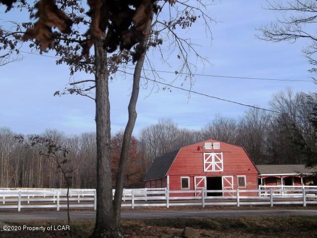 Point Of Woods, Hazleton, Pennsylvania image 25