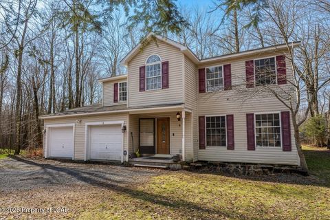 Homes For Sale - 207 George Drive<br/> Blakeslee, PA 18610