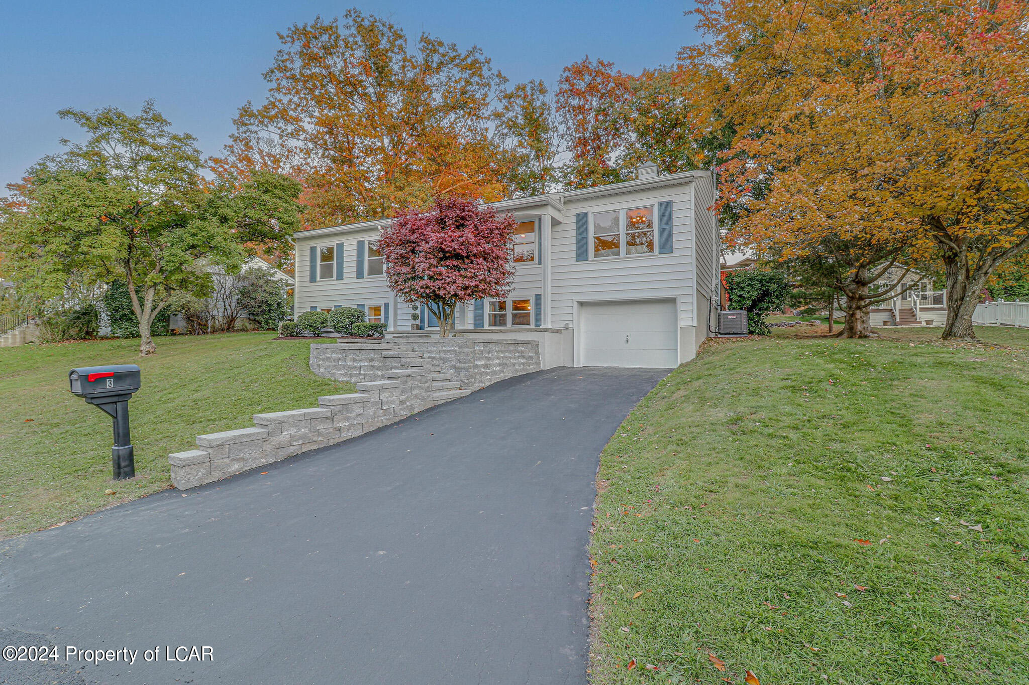 3 Valley View Drive, Mountain Top, Pennsylvania image 2