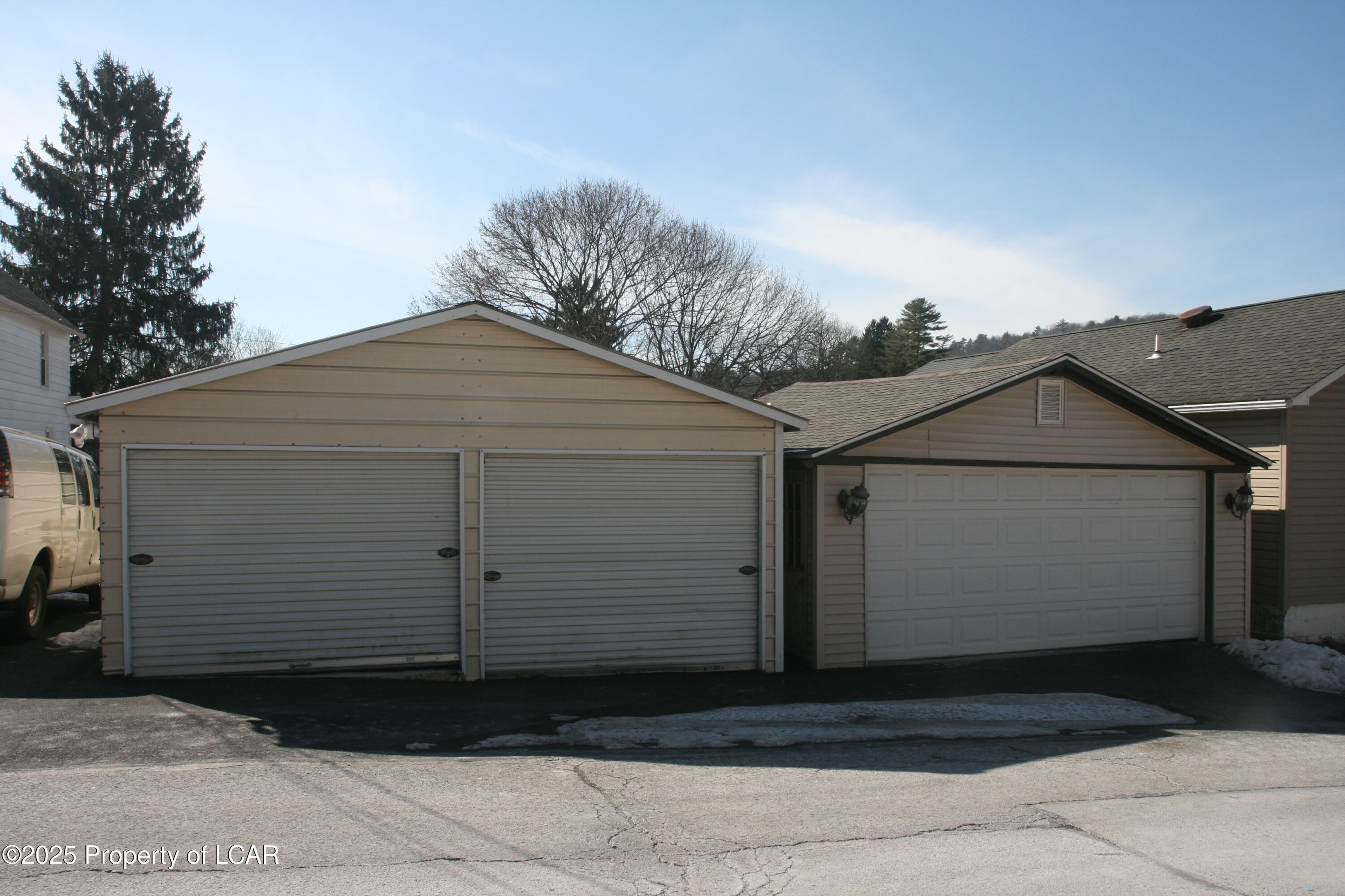 203 Maple Street, Trucksville, Idaho image 2