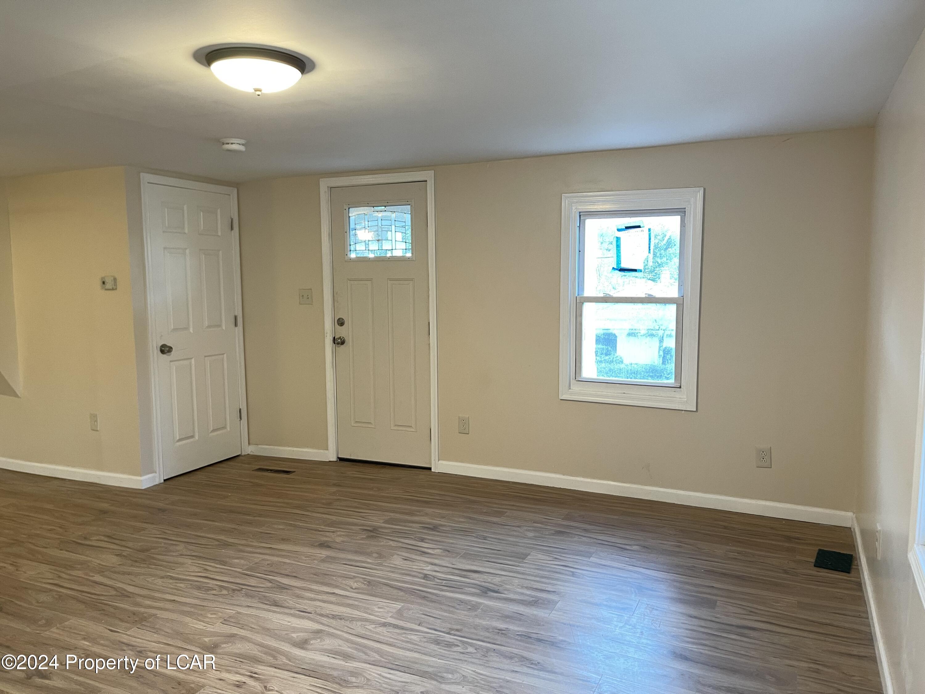 401 S Millville Road, Bloomsburg, Pennsylvania image 9