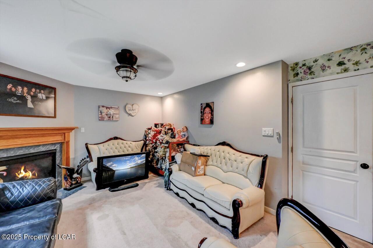 211 N Davenport Street, Dallas, Idaho image 11