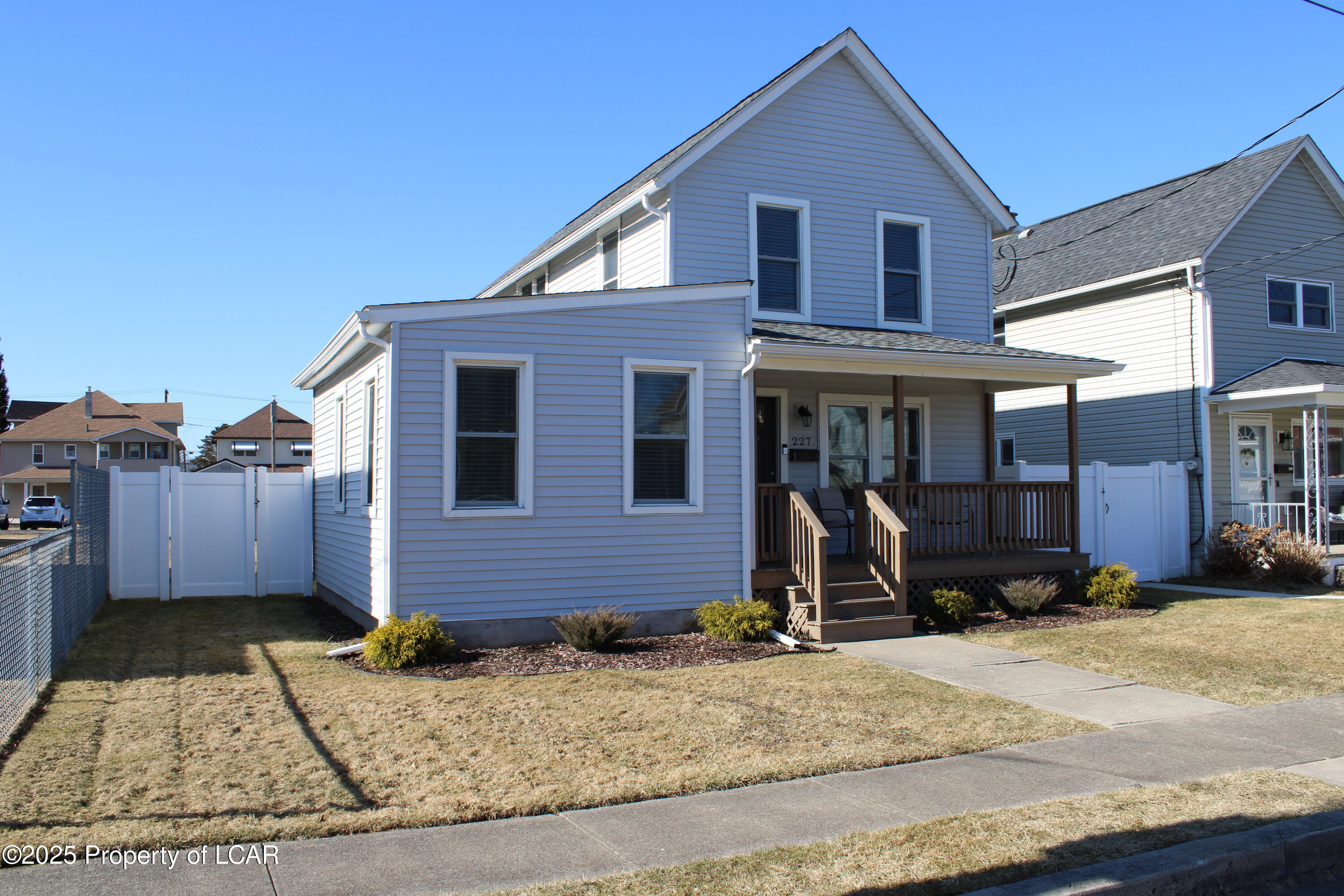 227 S Maple Street, Dickson City, Idaho image 3