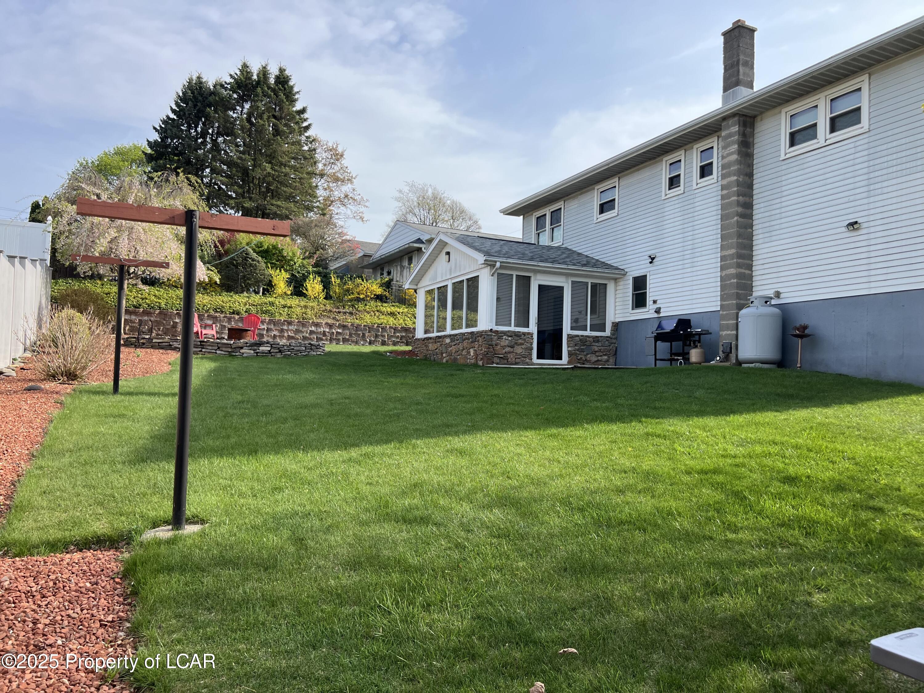 756 Garibaldi Court, Hazleton, Idaho image 6