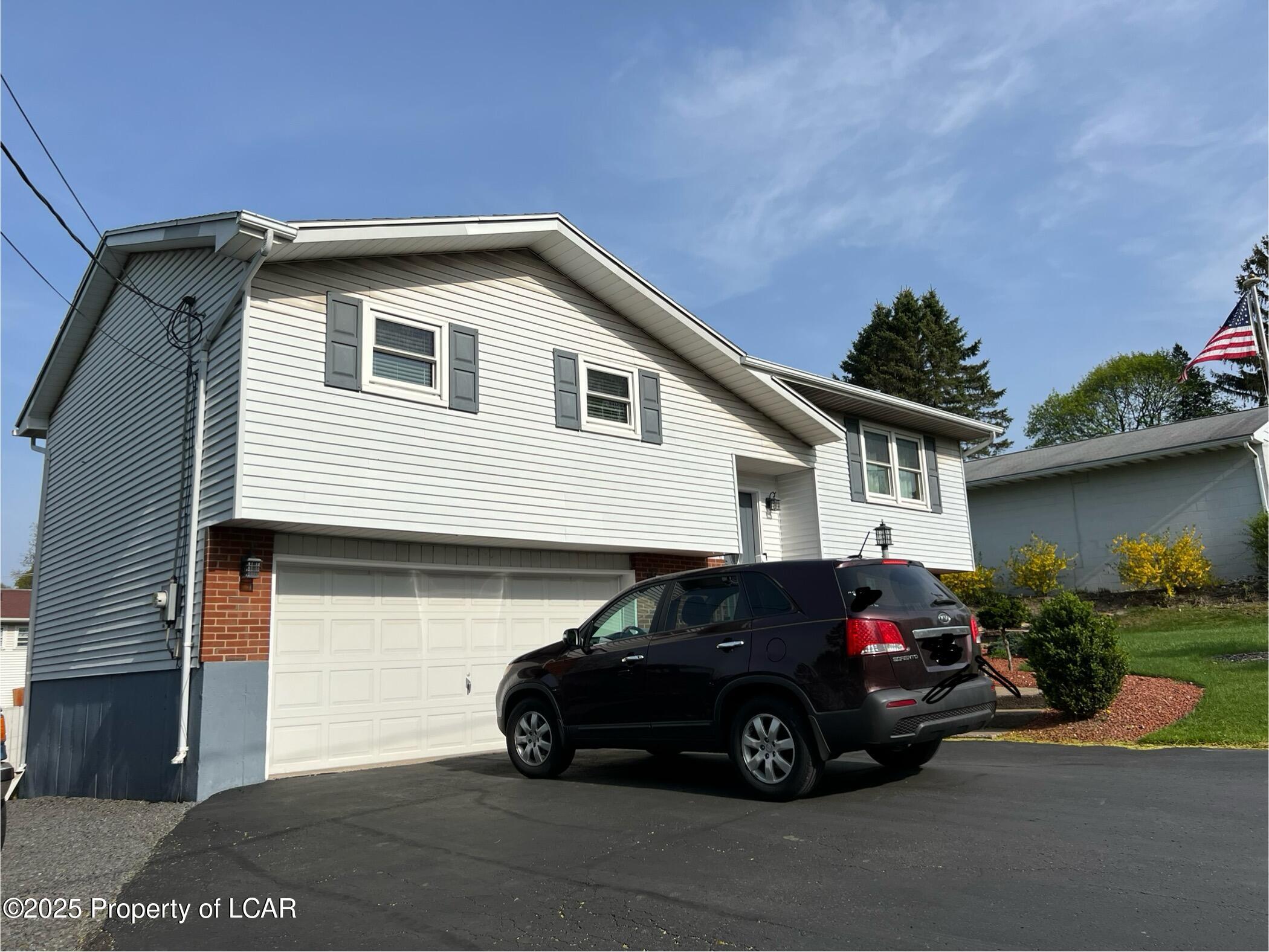 756 Garibaldi Court, Hazleton, Idaho image 2