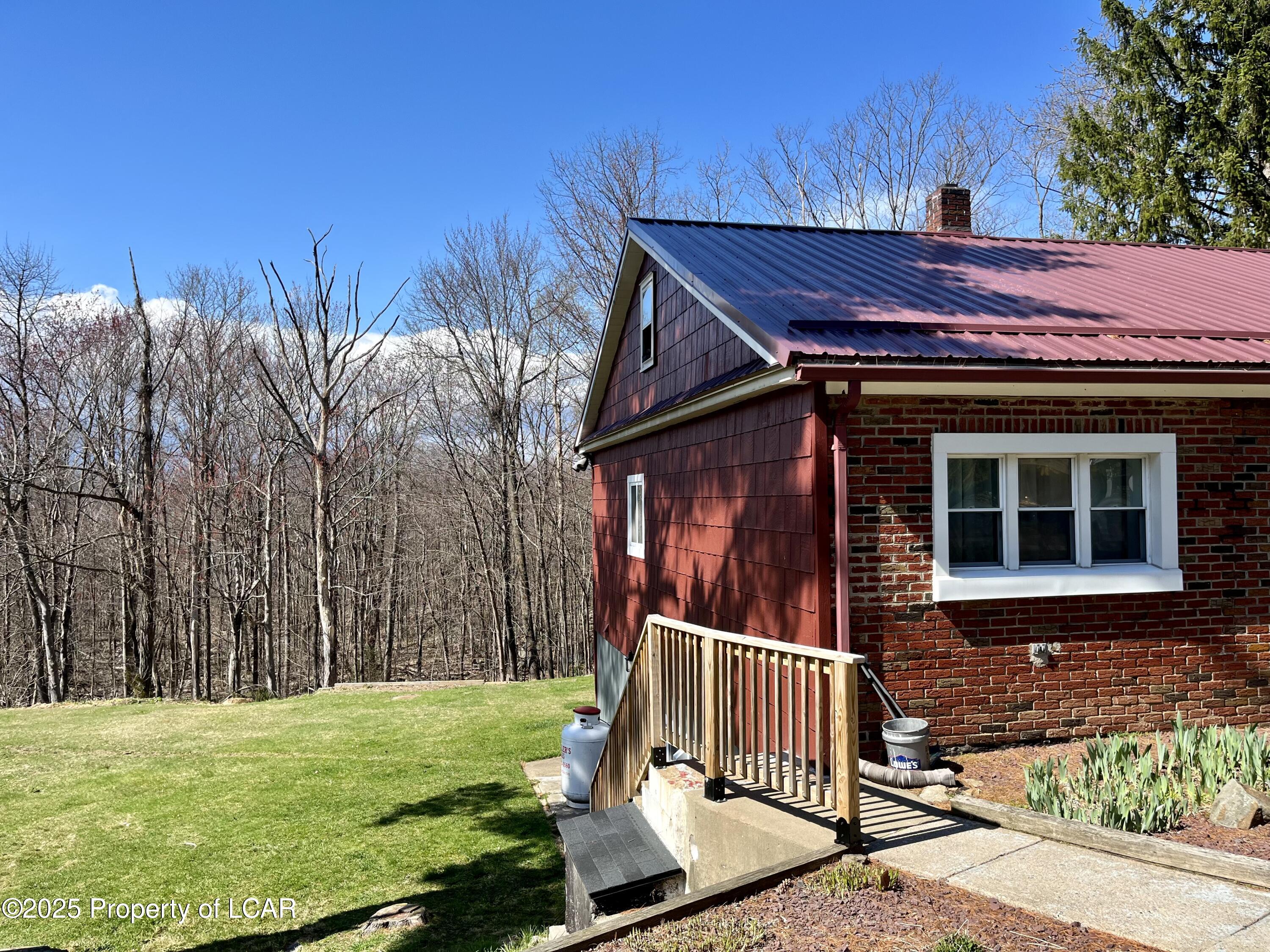 511 Pittston Boulevard, Bear Creek, Pennsylvania image 2