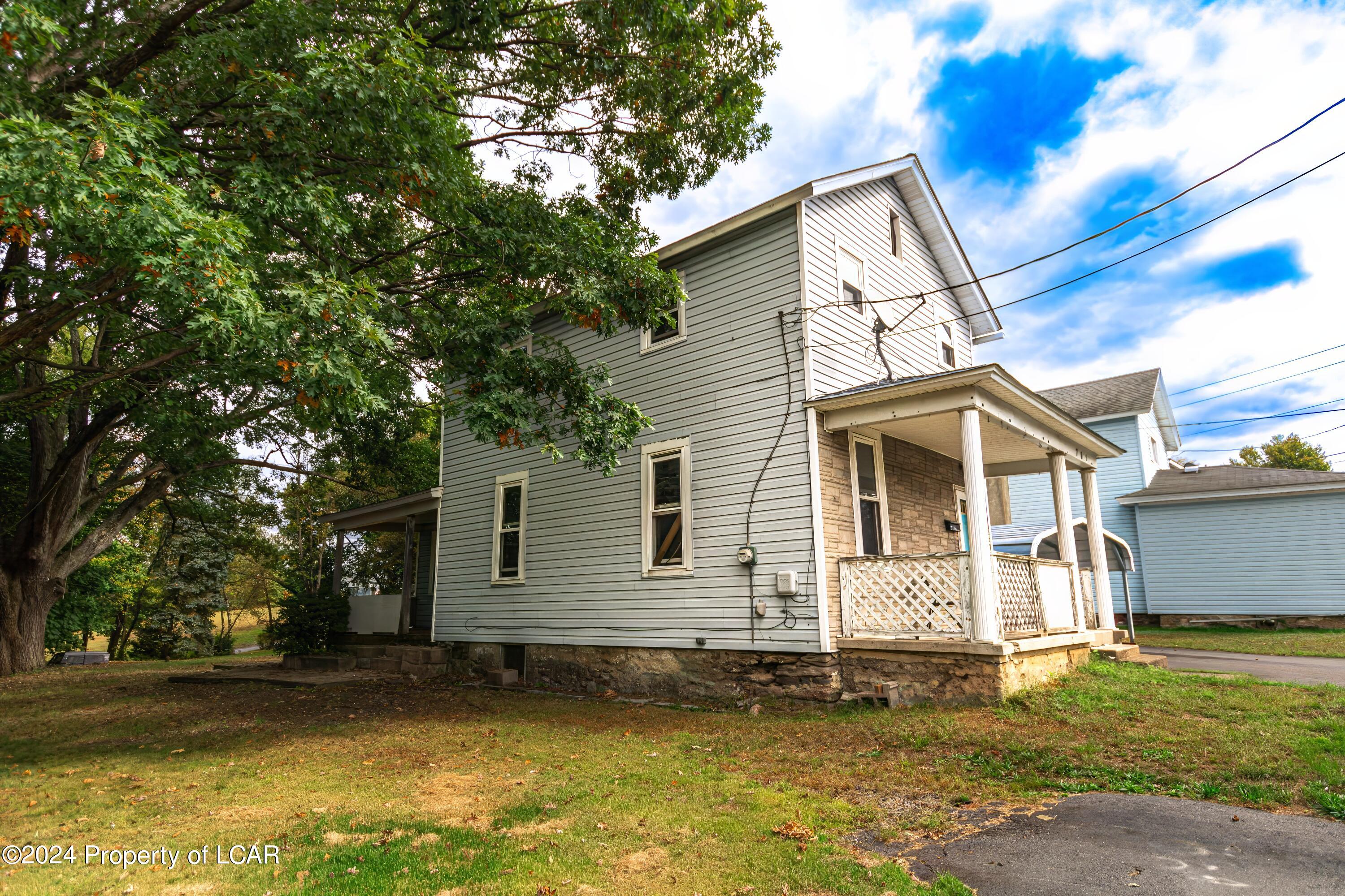 705 Spring Street, Moosic, Pennsylvania image 2