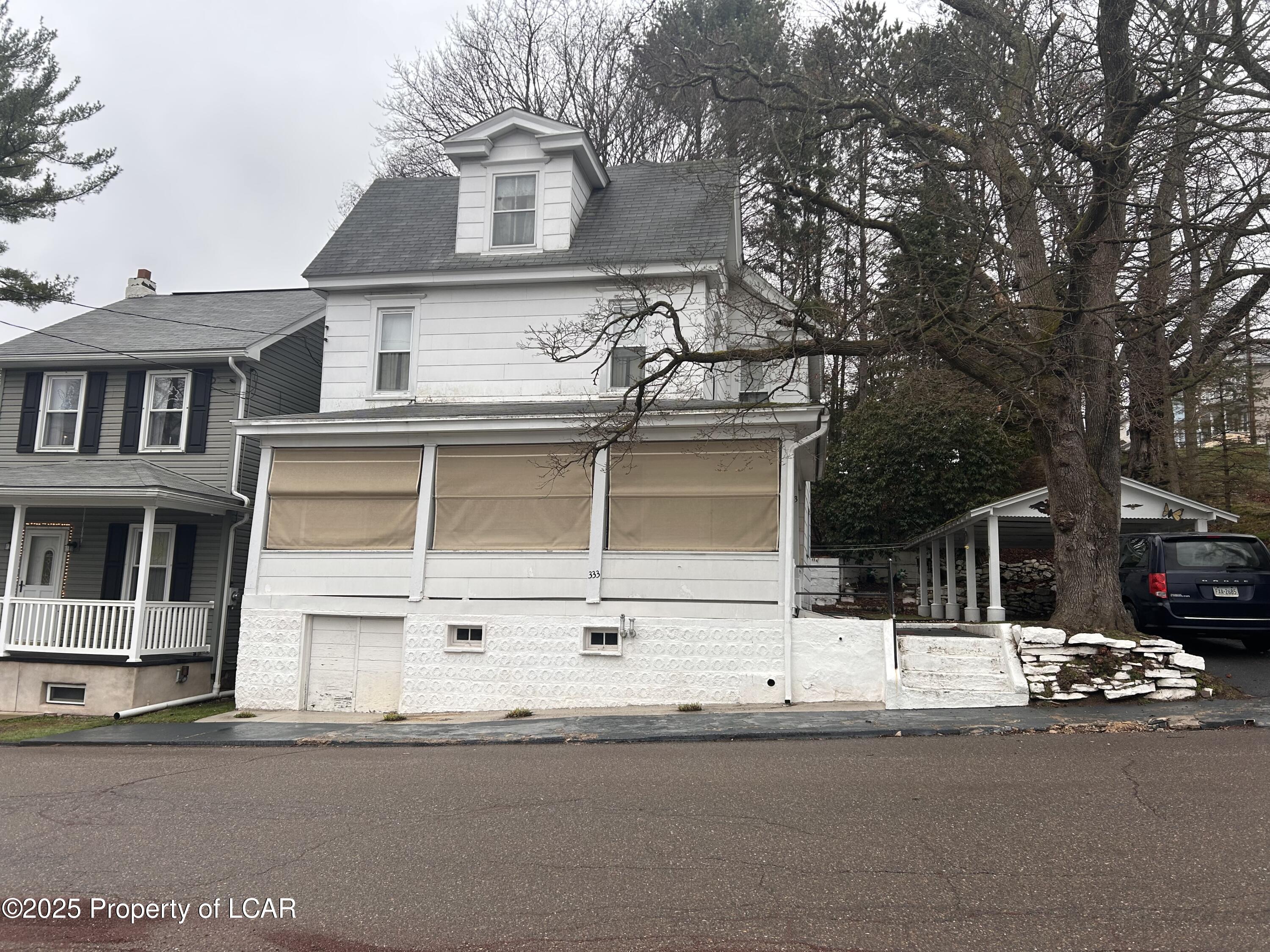 333 Carbon Street, Weatherly, Pennsylvania image 2