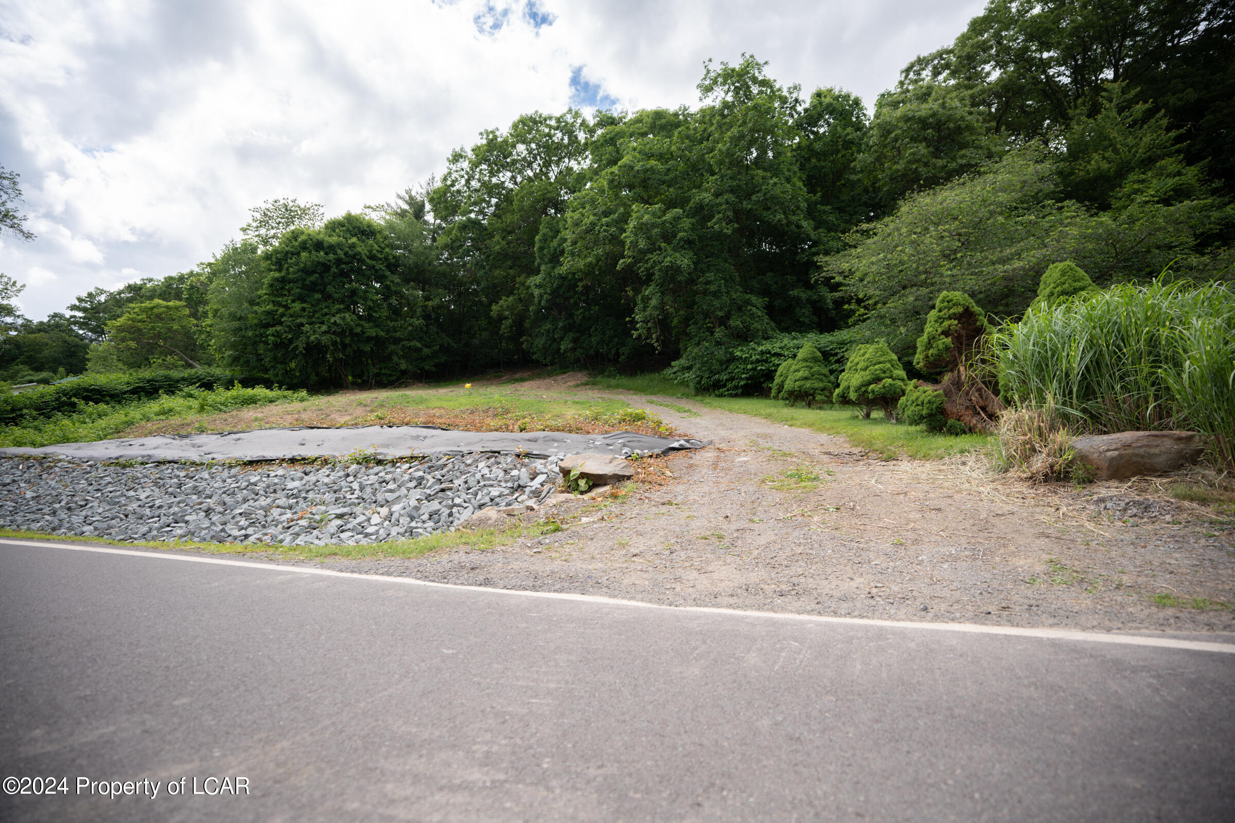 Weavertown Road, Shavertown, Pennsylvania image 4