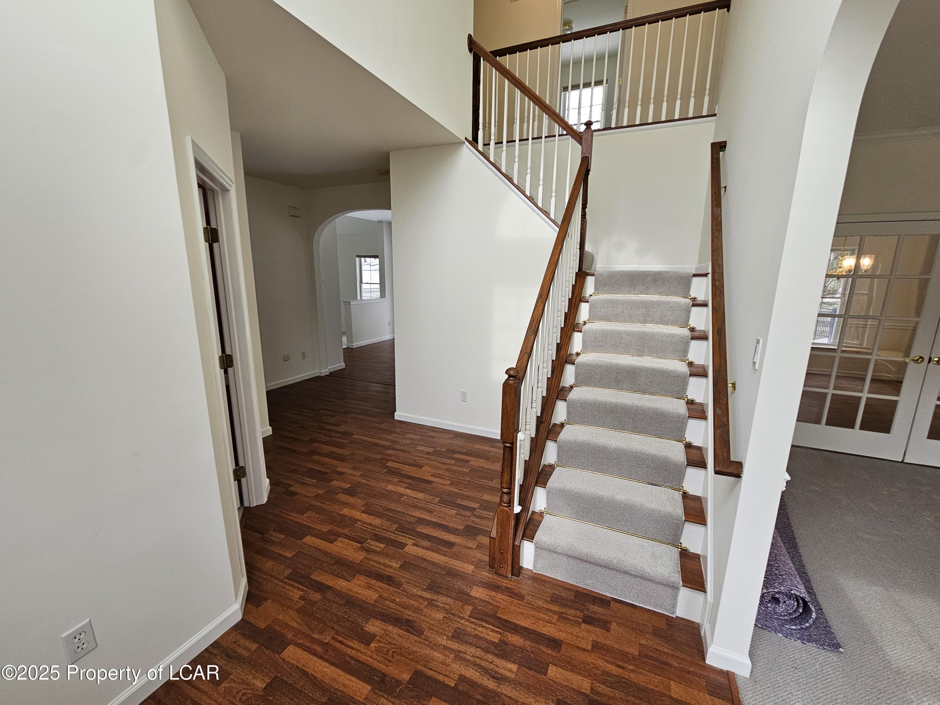 315 S Center Hill Road, Dallas, Pennsylvania image 2