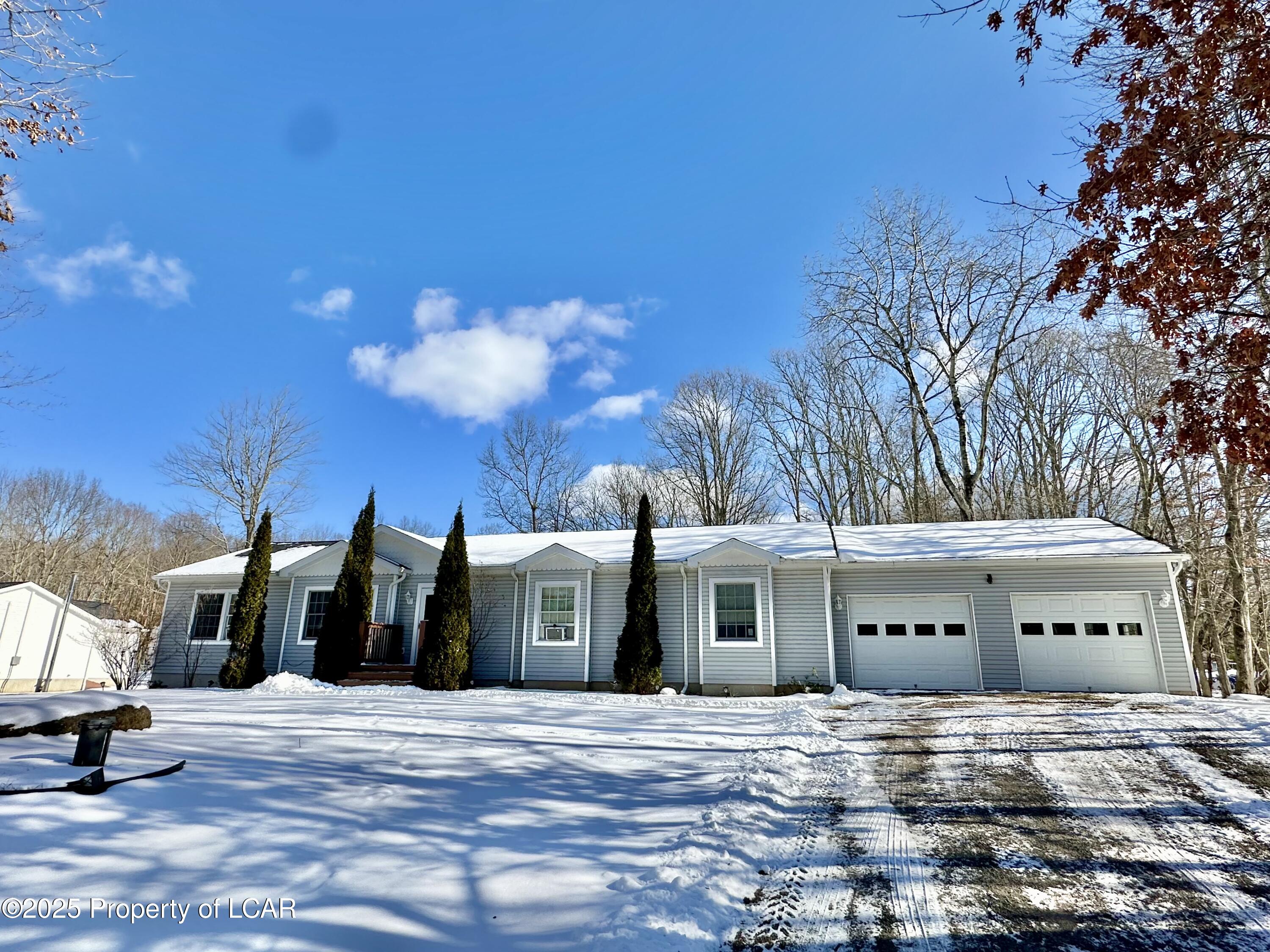 Hunlock Creek, Pennsylvania 18621, United States, 3 Bedrooms Bedrooms, ,2 BathroomsBathrooms,Residential,Pending,82703