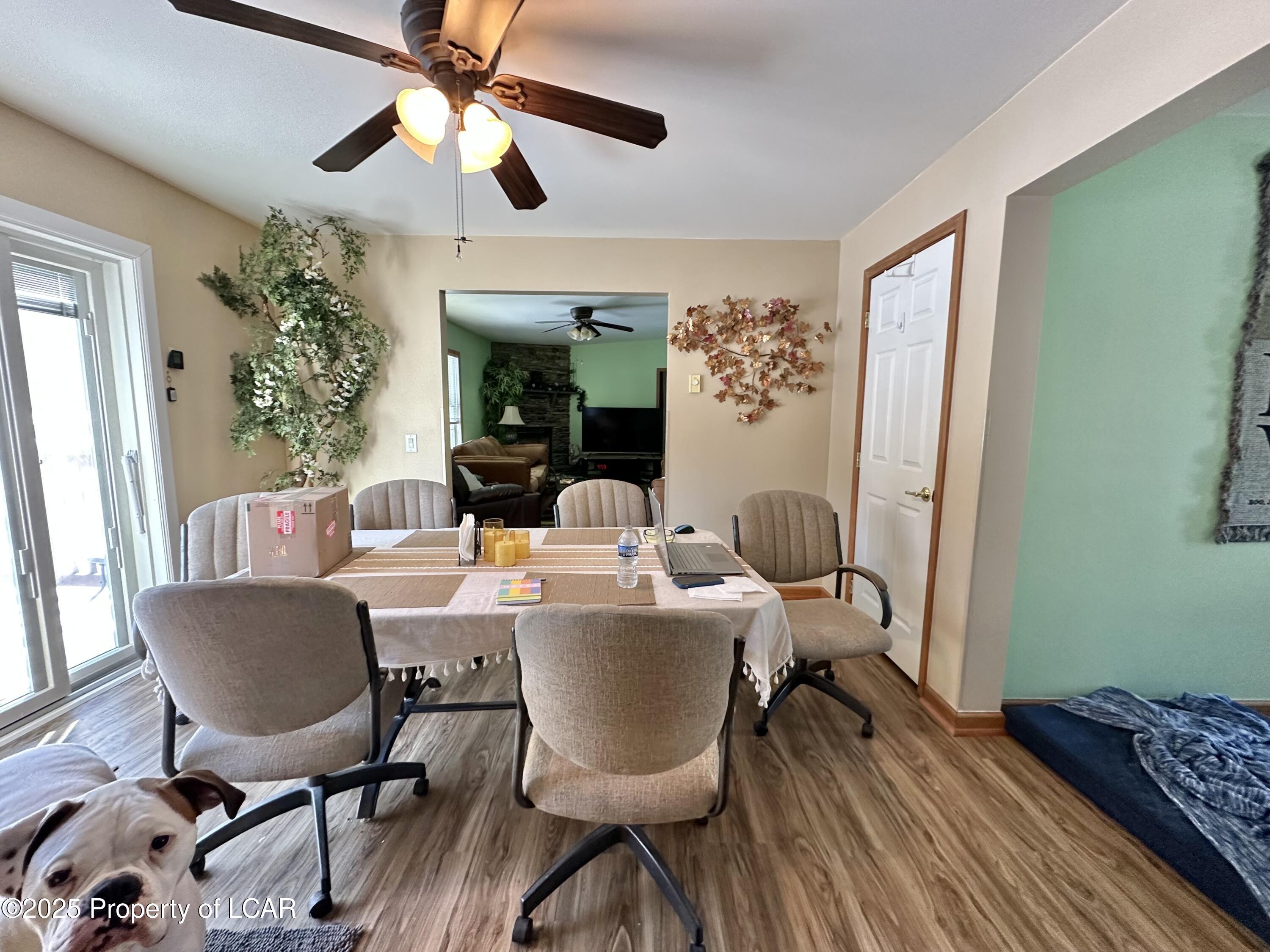 Hunlock Creek, Pennsylvania 18621, United States, 3 Bedrooms Bedrooms, ,2 BathroomsBathrooms,Residential,Pending,82703