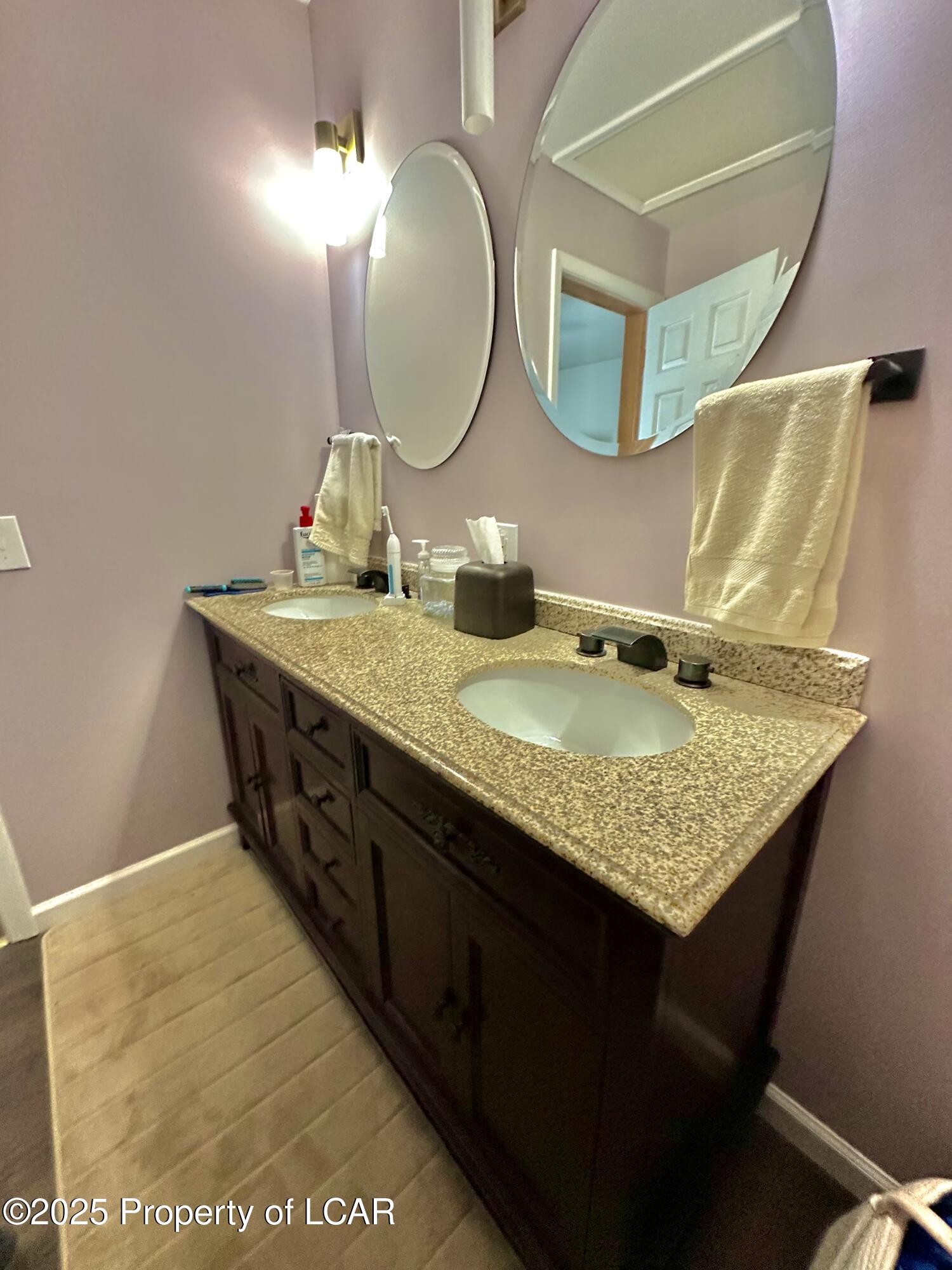 Hunlock Creek, Pennsylvania 18621, United States, 3 Bedrooms Bedrooms, ,2 BathroomsBathrooms,Residential,Pending,82703