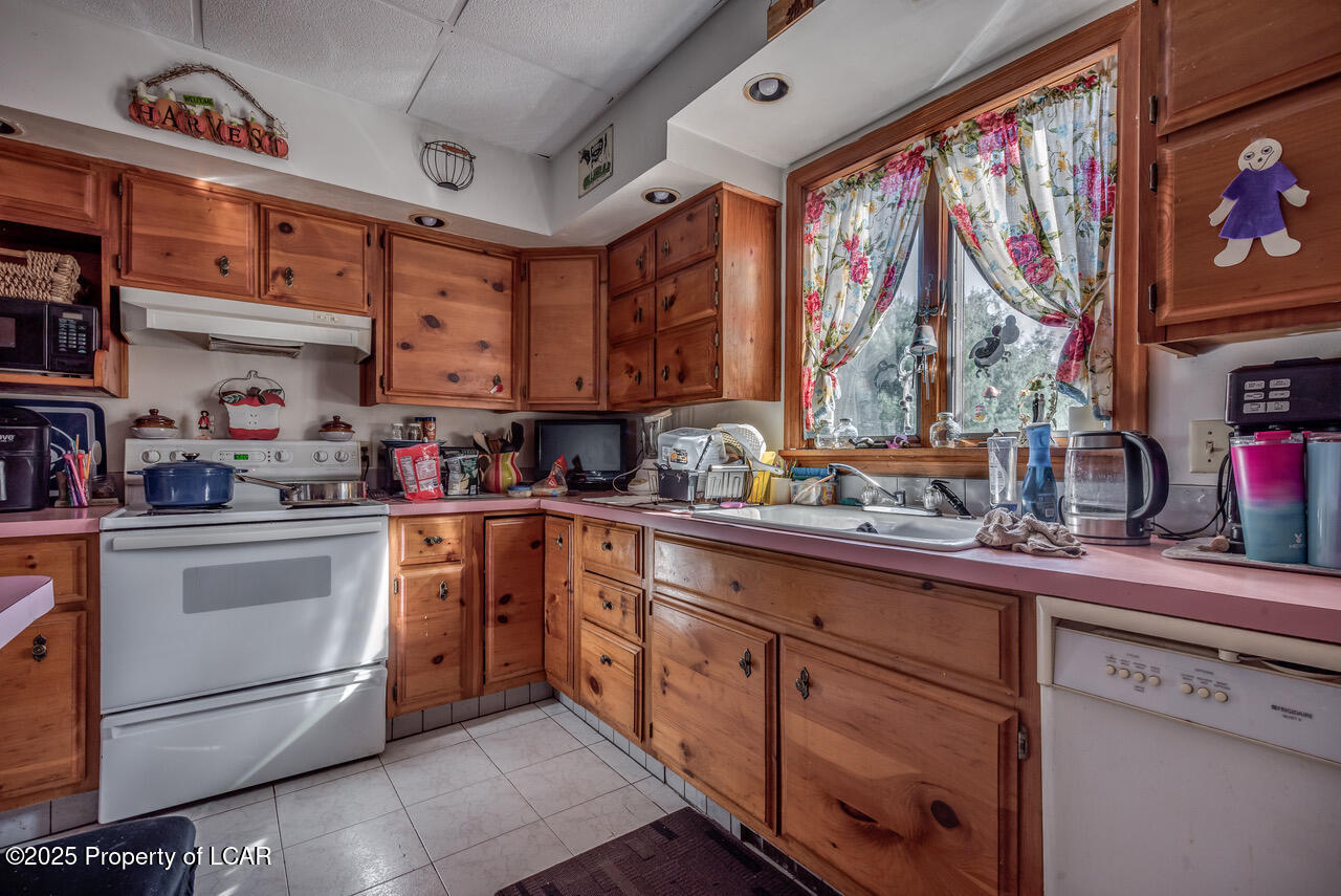 6 Cheryl Lane, Ransom, Idaho image 8