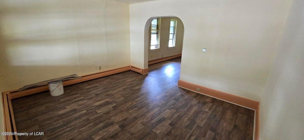 Edwardsville, Pennsylvania 18704, United States, 6 Bedrooms Bedrooms, ,2 BathroomsBathrooms,Residential,Pending,31470