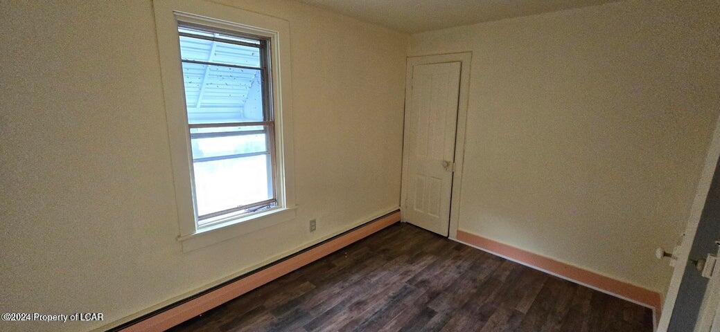 Edwardsville, Pennsylvania 18704, United States, 6 Bedrooms Bedrooms, ,2 BathroomsBathrooms,Residential,Pending,31470