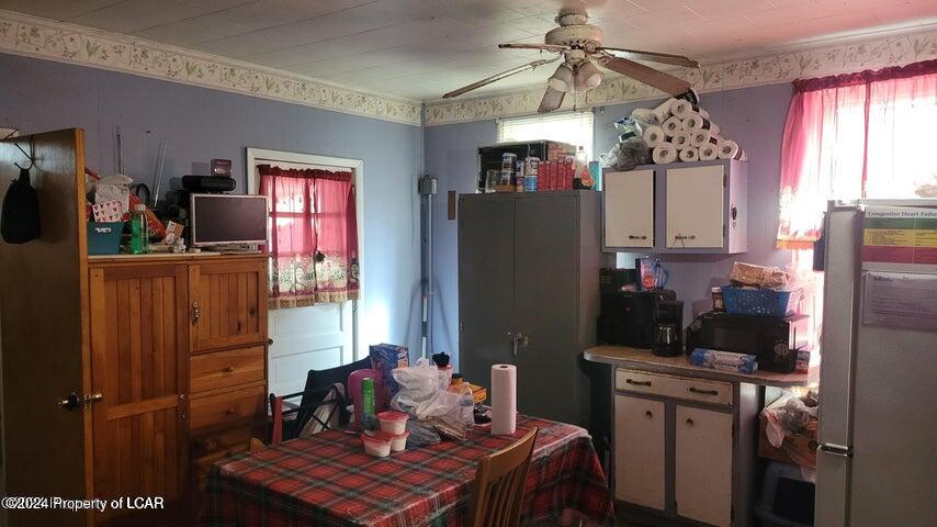 Edwardsville, Pennsylvania 18704, United States, 6 Bedrooms Bedrooms, ,2 BathroomsBathrooms,Residential,Pending,31470