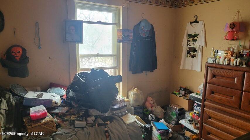 Edwardsville, Pennsylvania 18704, United States, 6 Bedrooms Bedrooms, ,2 BathroomsBathrooms,Residential,Pending,31470