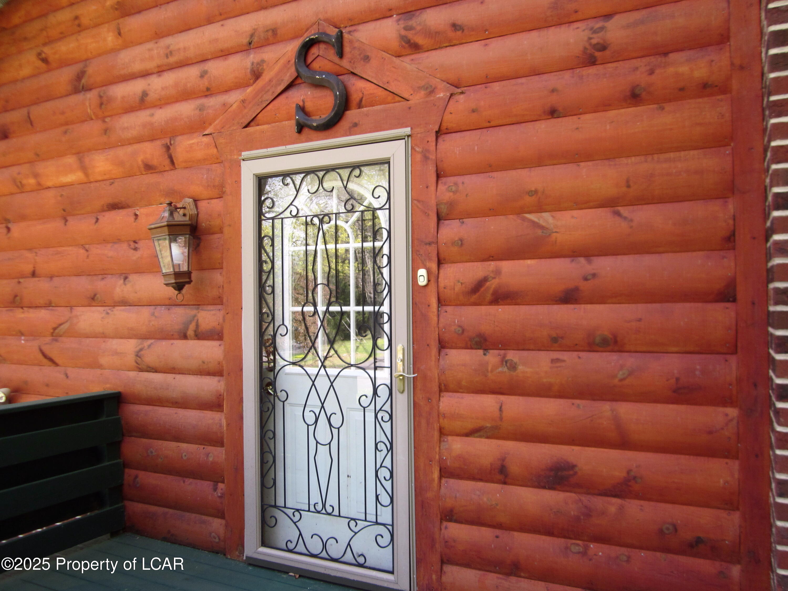 1584 N Mountain  View Drive, Bear Creek, Alaska image 3