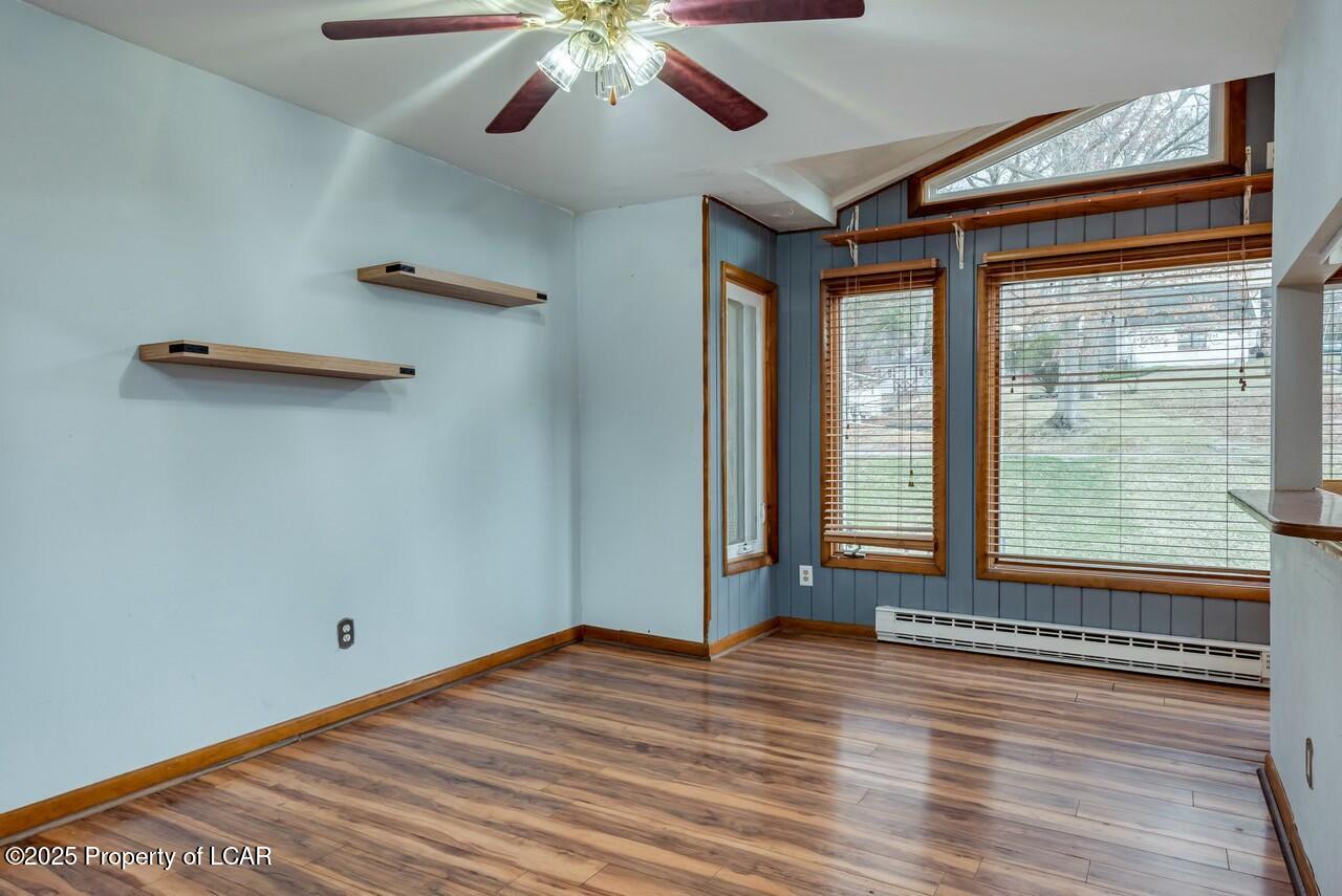 40 S Center Street, Shavertown, Texas image 4
