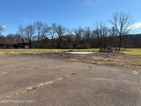 Homes For Sale - Walnut Drive<br/> Berwick, PA 18603