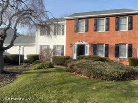 Homes For Sale - 107 Eastview Circle<br/> Sugarloaf, PA 18249