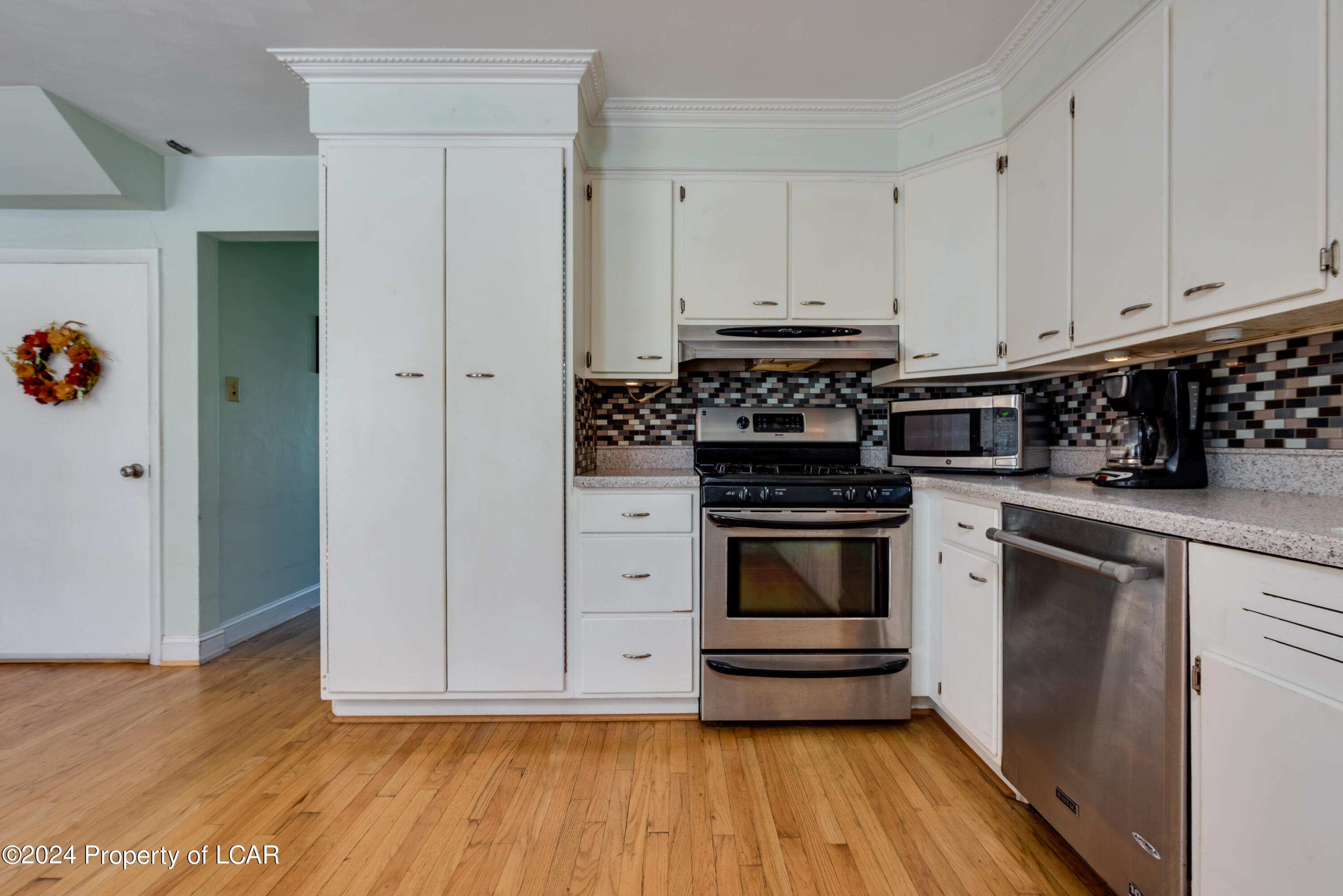 1675 Chase Road, Shavertown, Pennsylvania image 8