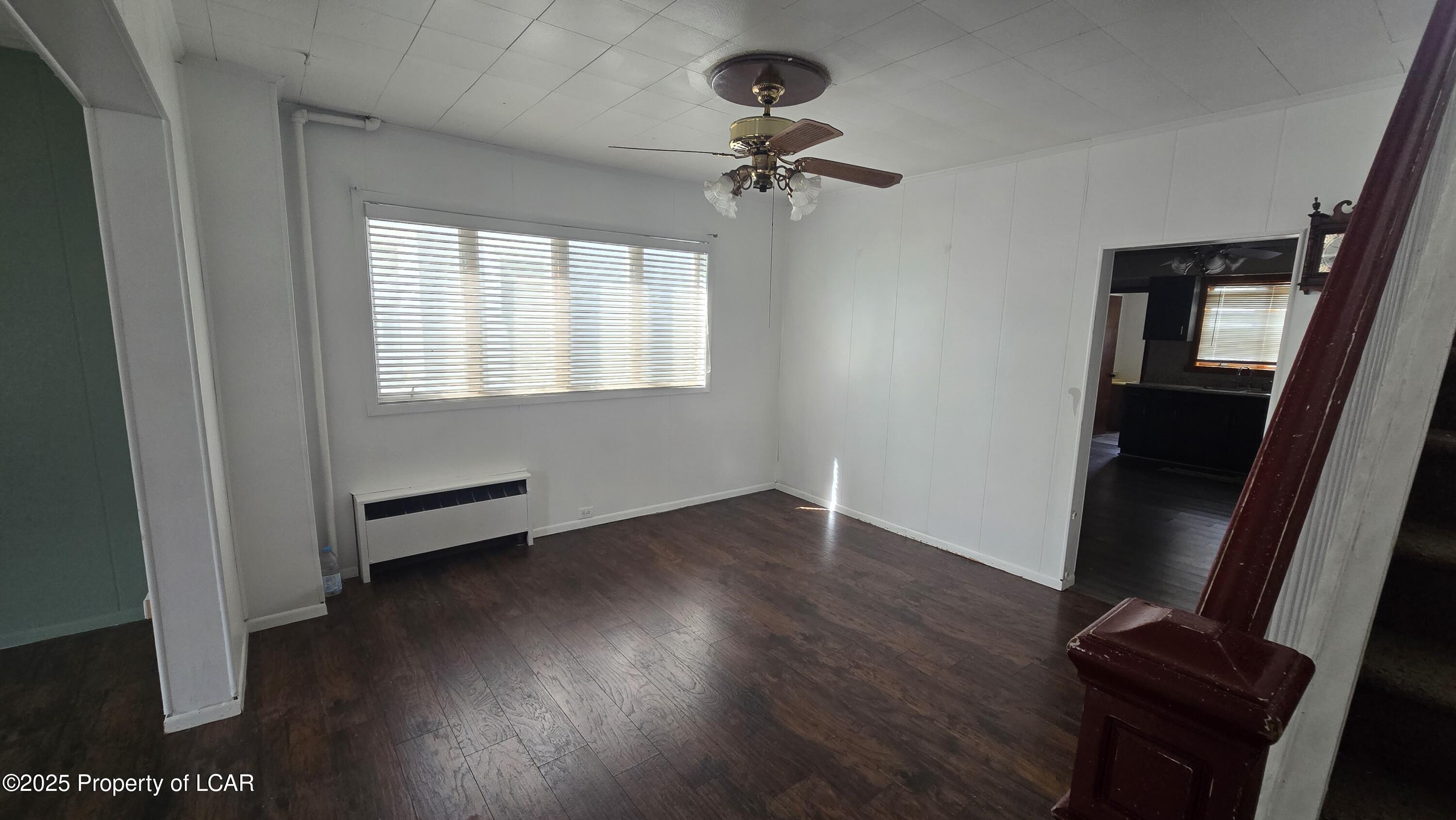 Wilkes-Barre, Pennsylvania 18702, United States, 3 Bedrooms Bedrooms, ,2 BathroomsBathrooms,Residential,Pending,210098