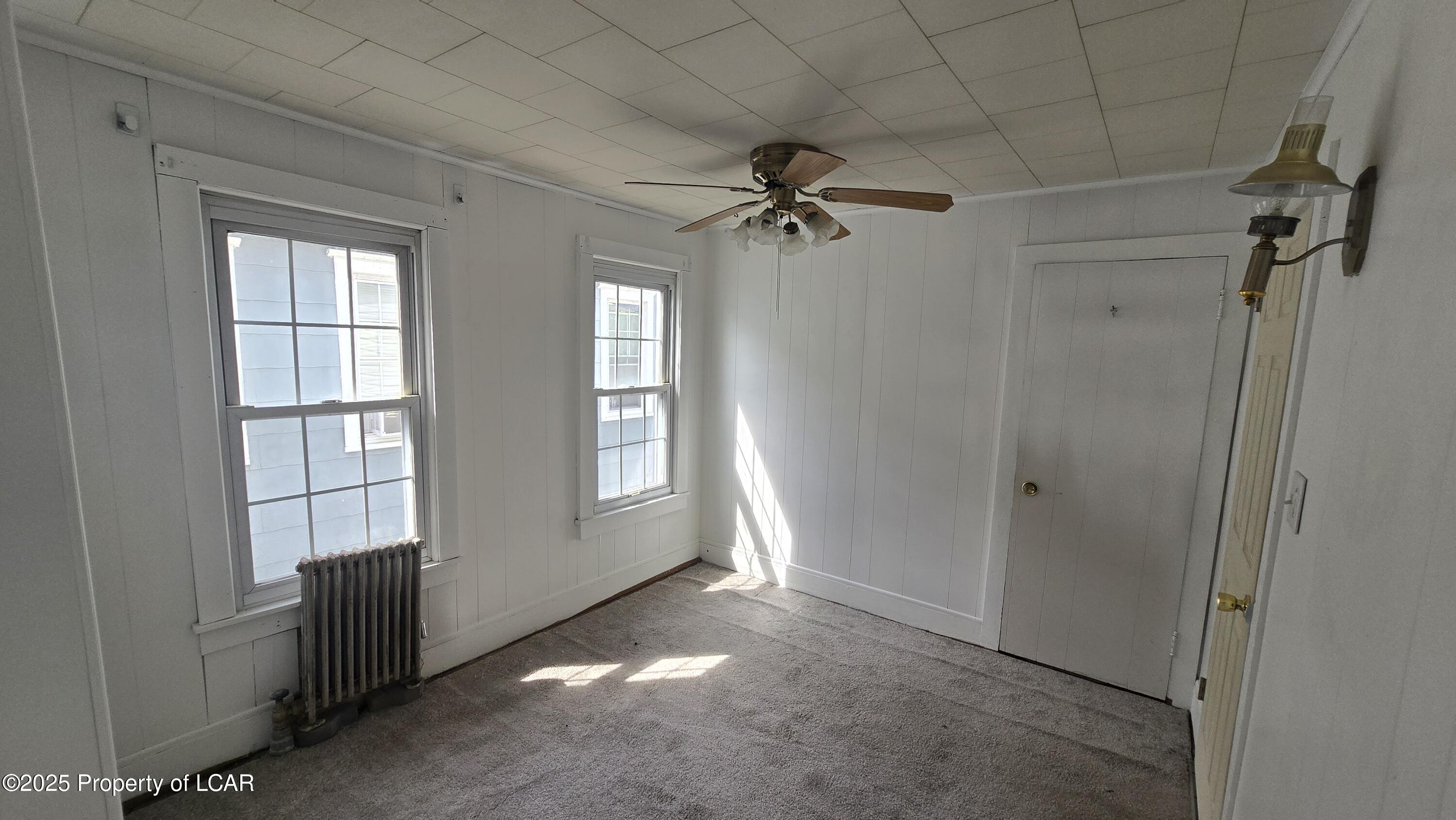 Wilkes-Barre, Pennsylvania 18702, United States, 3 Bedrooms Bedrooms, ,2 BathroomsBathrooms,Residential,Pending,210098