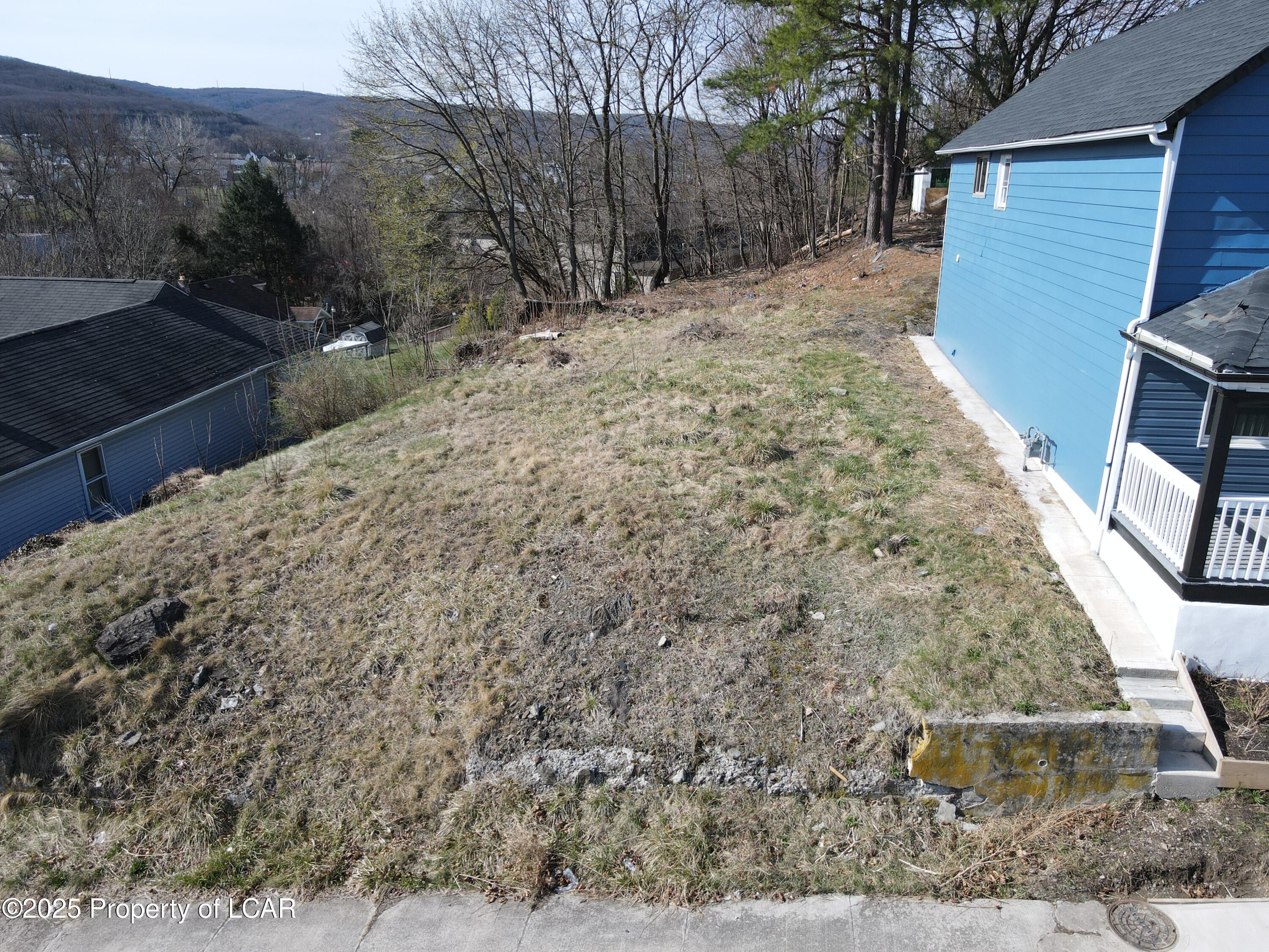877 Nicholson Street, Wilkes-Barre, Idaho image 3
