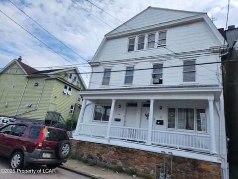 Homes For Sale - 132 134 Chestnut Street<br/> Hazleton, PA 18201